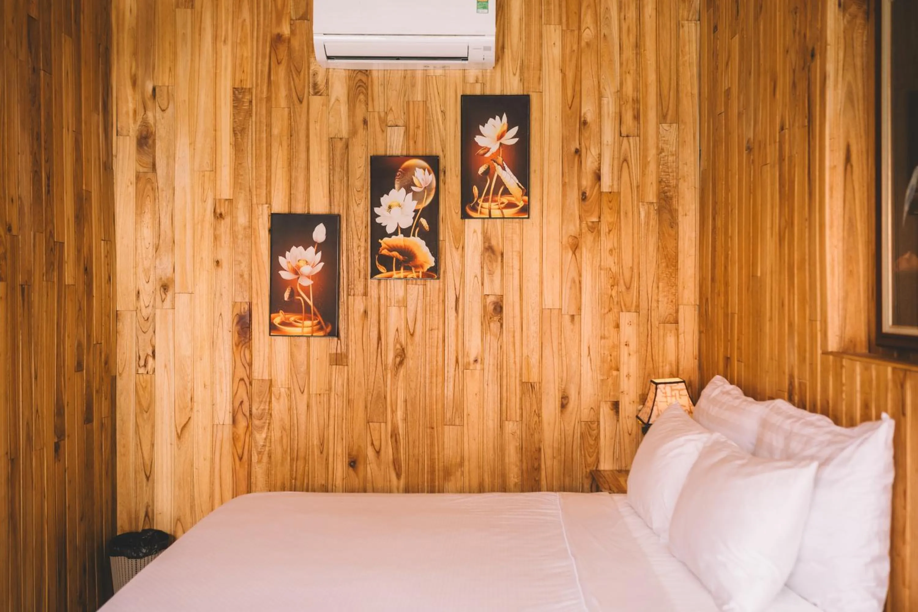 Bed in My Tam Coc Bungalow Ninh Bình