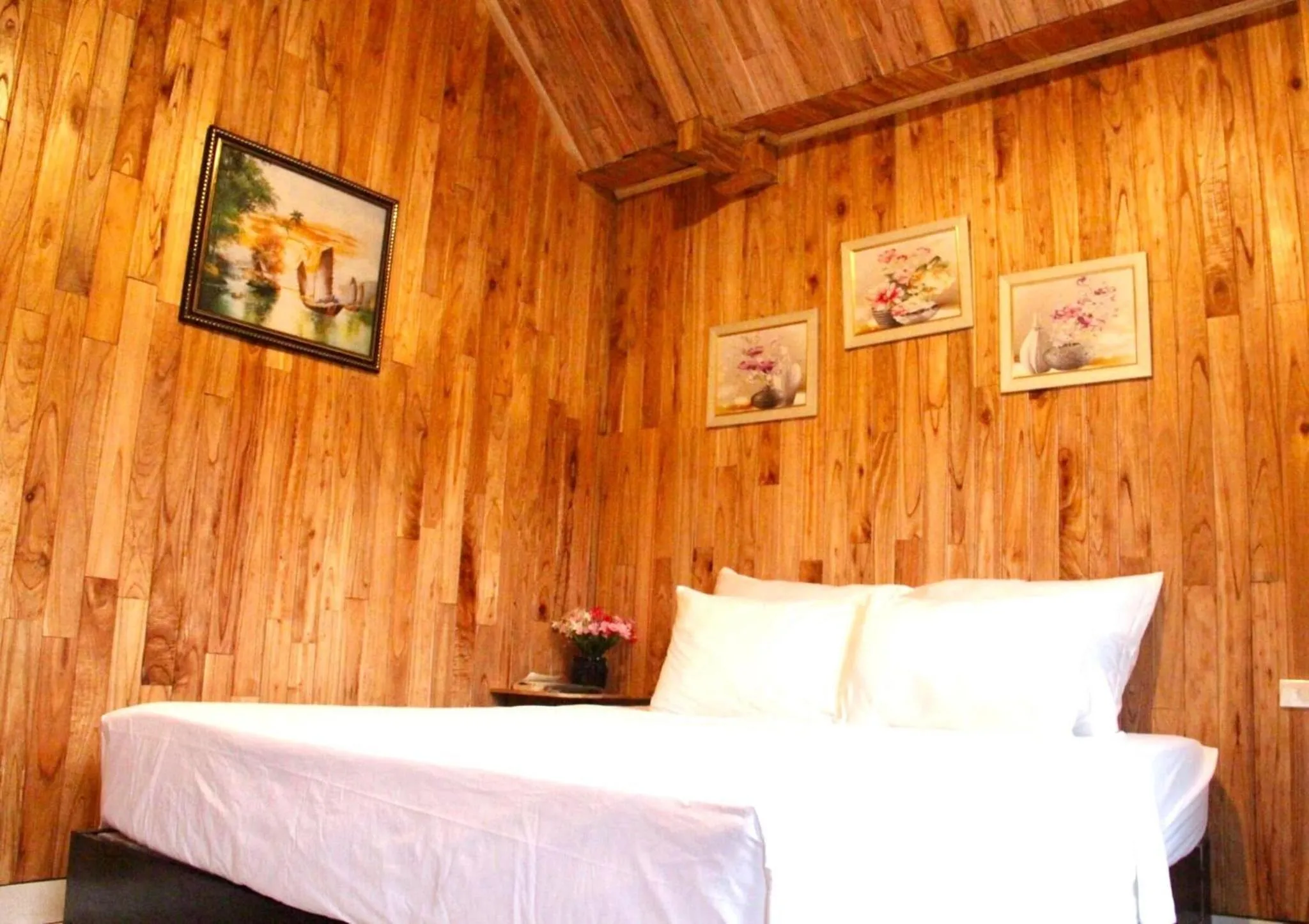Bed in My Tam Coc Bungalow Ninh Bình