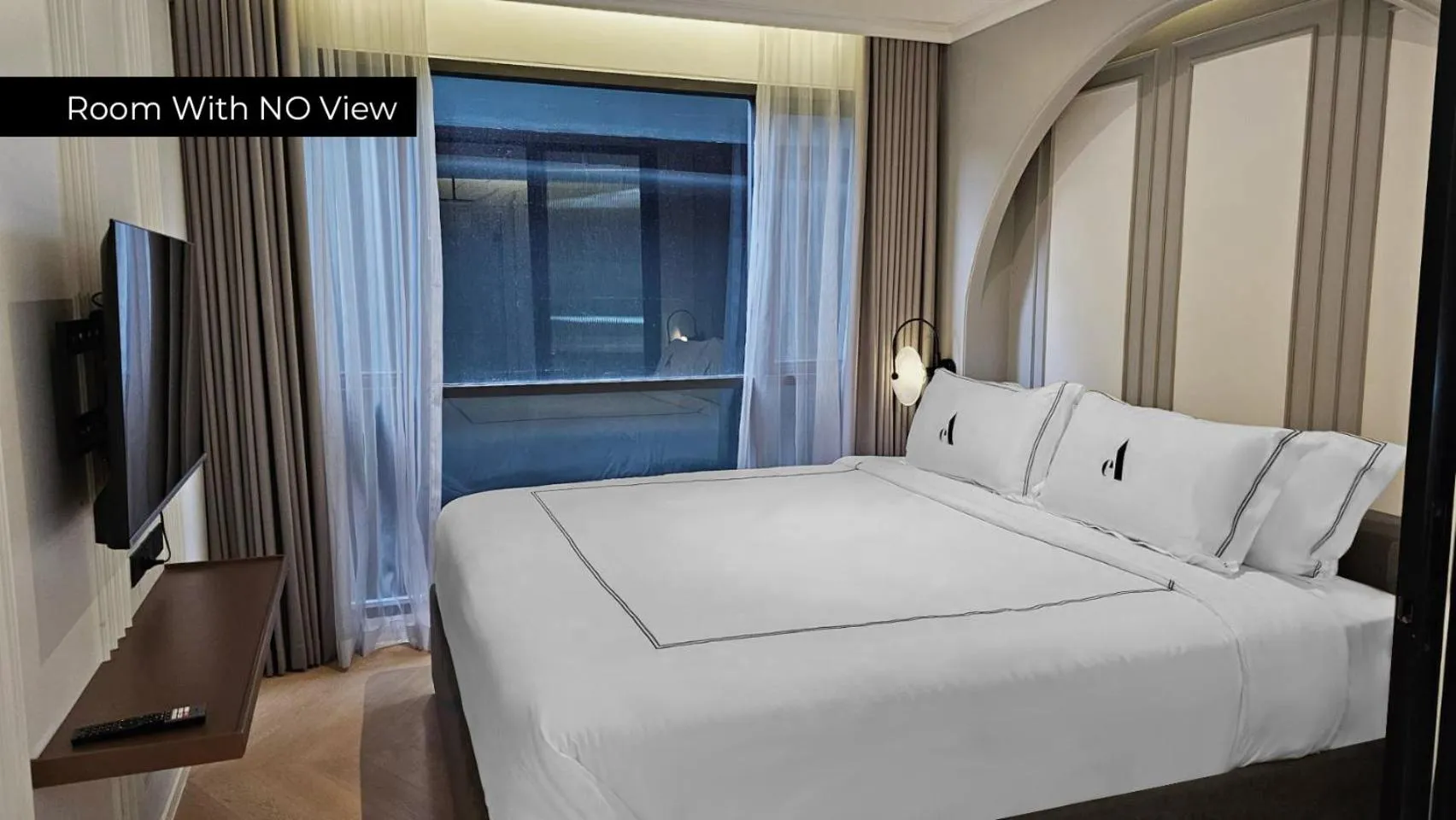View (from property/room), Bed in The Alberti Hotel - Sukhumvit 31