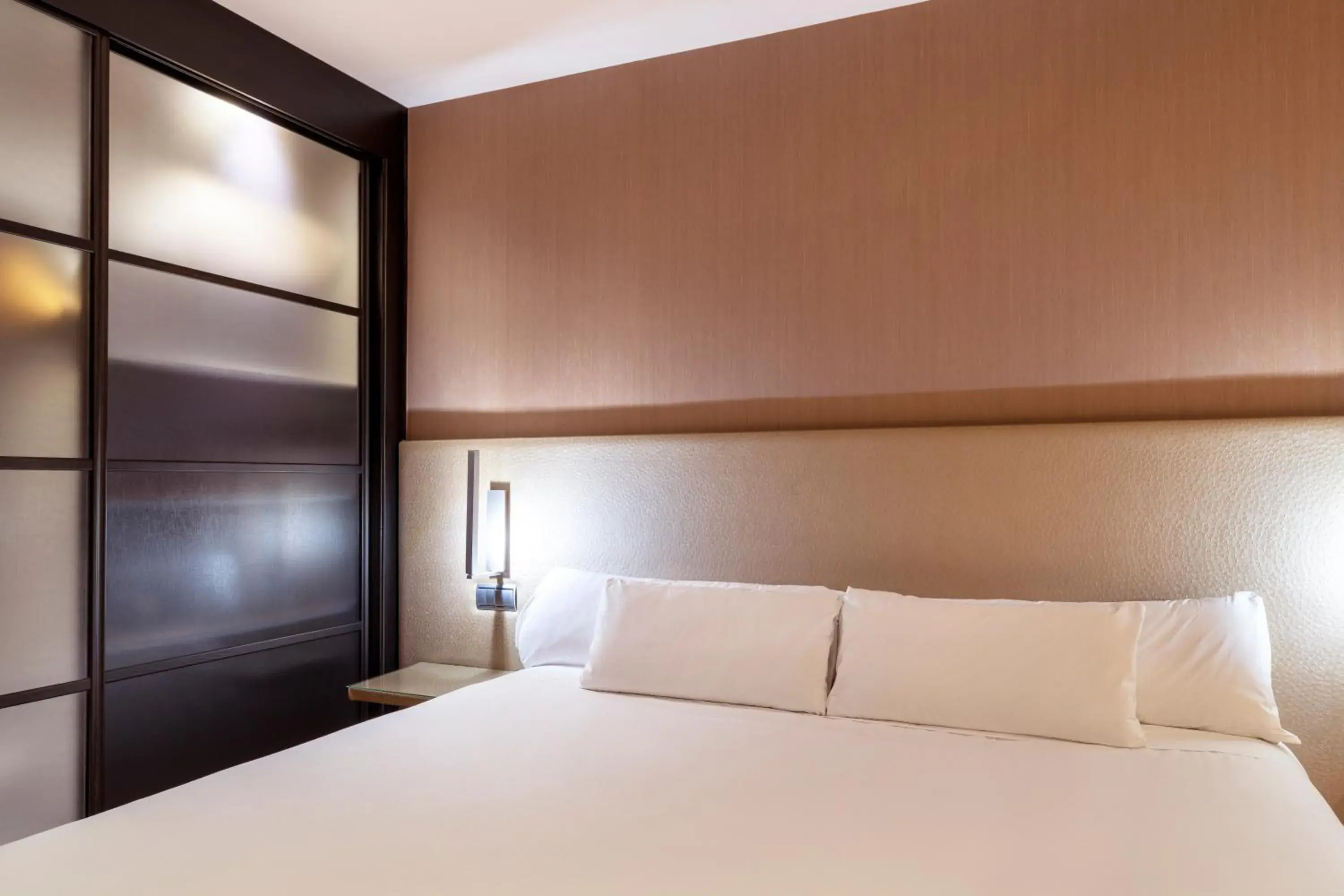 Double Room with Extra Bed in Iberik Santo Domingo Plaza Hotel Double Room with Extra Bed in Iberik Santo Domingo Plaza Hotel