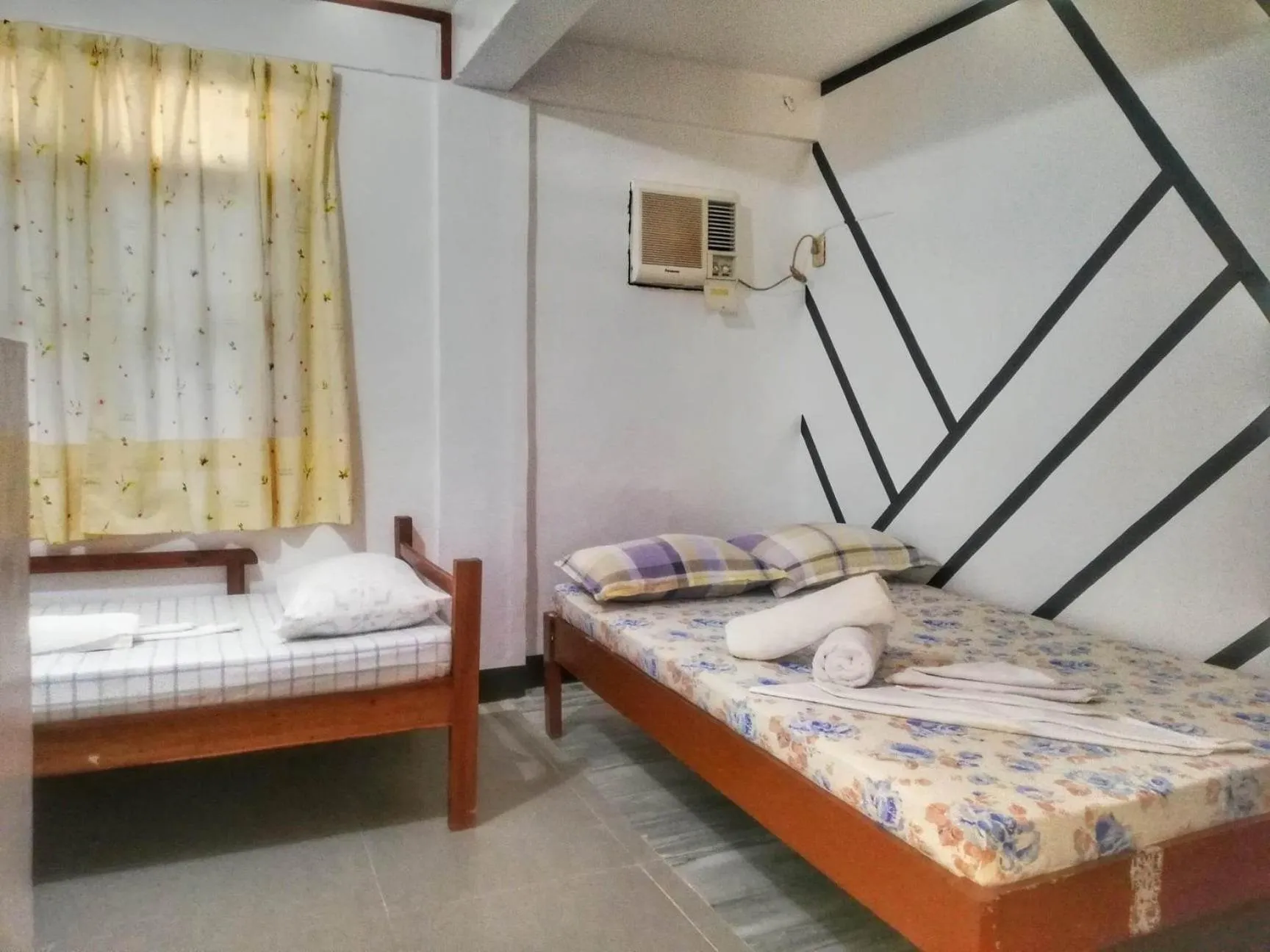 Bed in Blessed Inn Annex