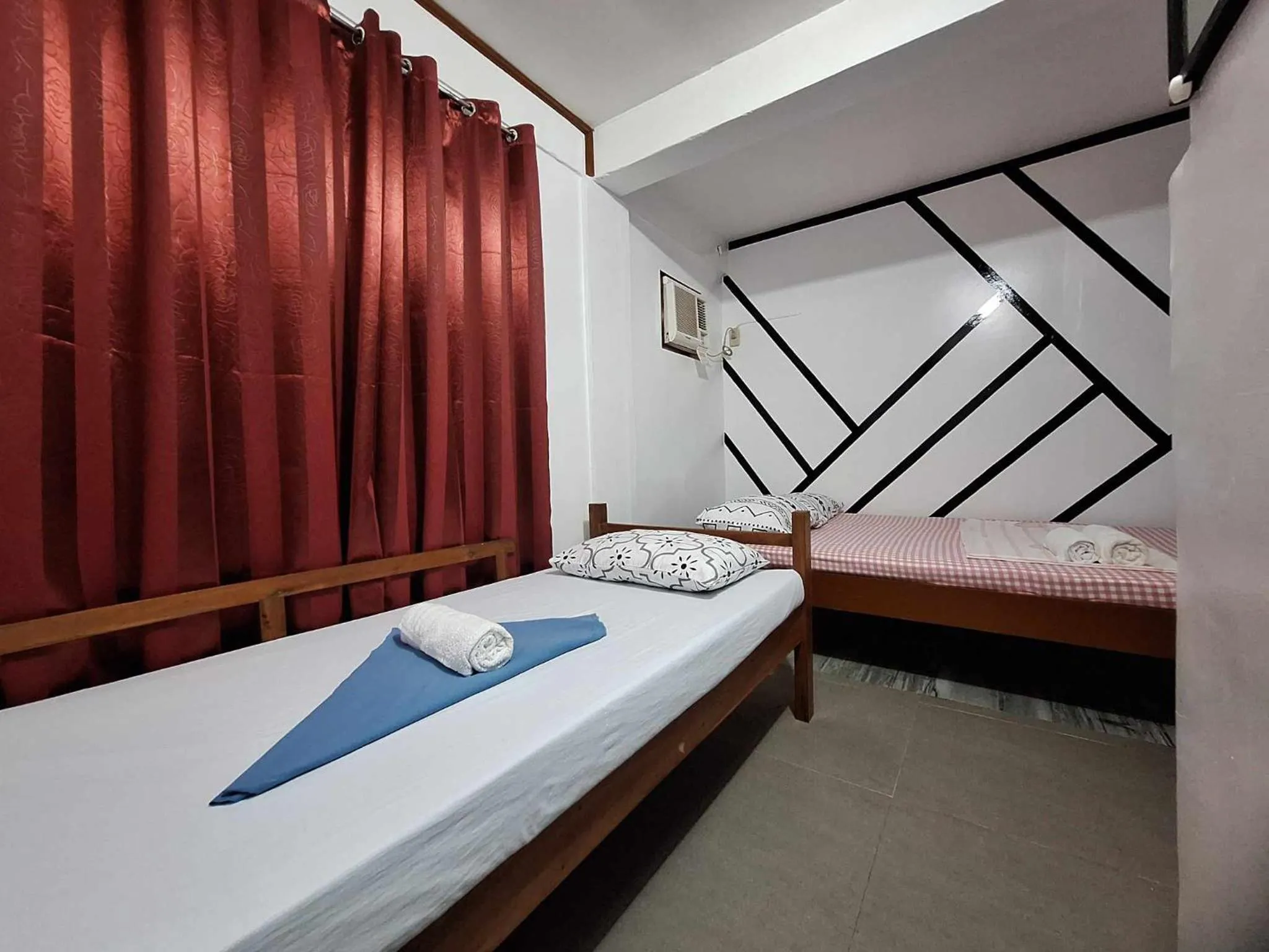 Bed in Blessed Inn Annex