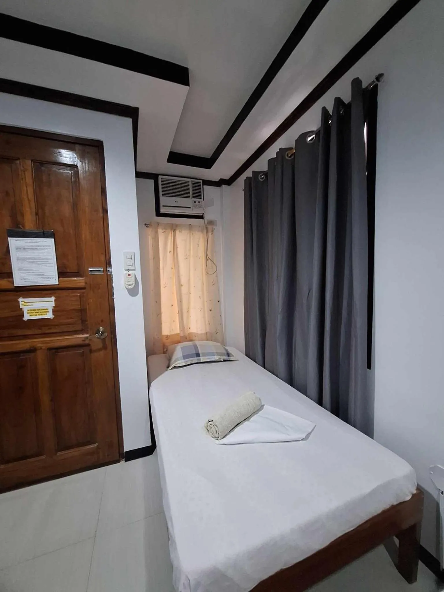 Bed in Blessed Inn Annex