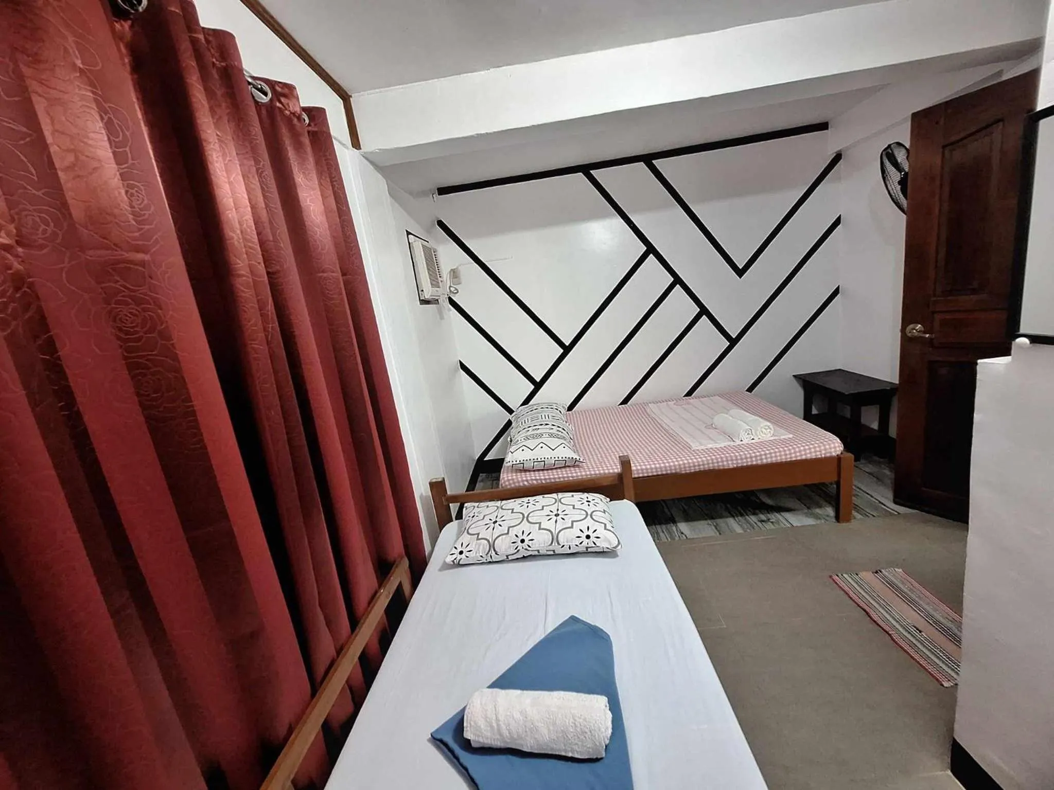 Bed in Blessed Inn Annex