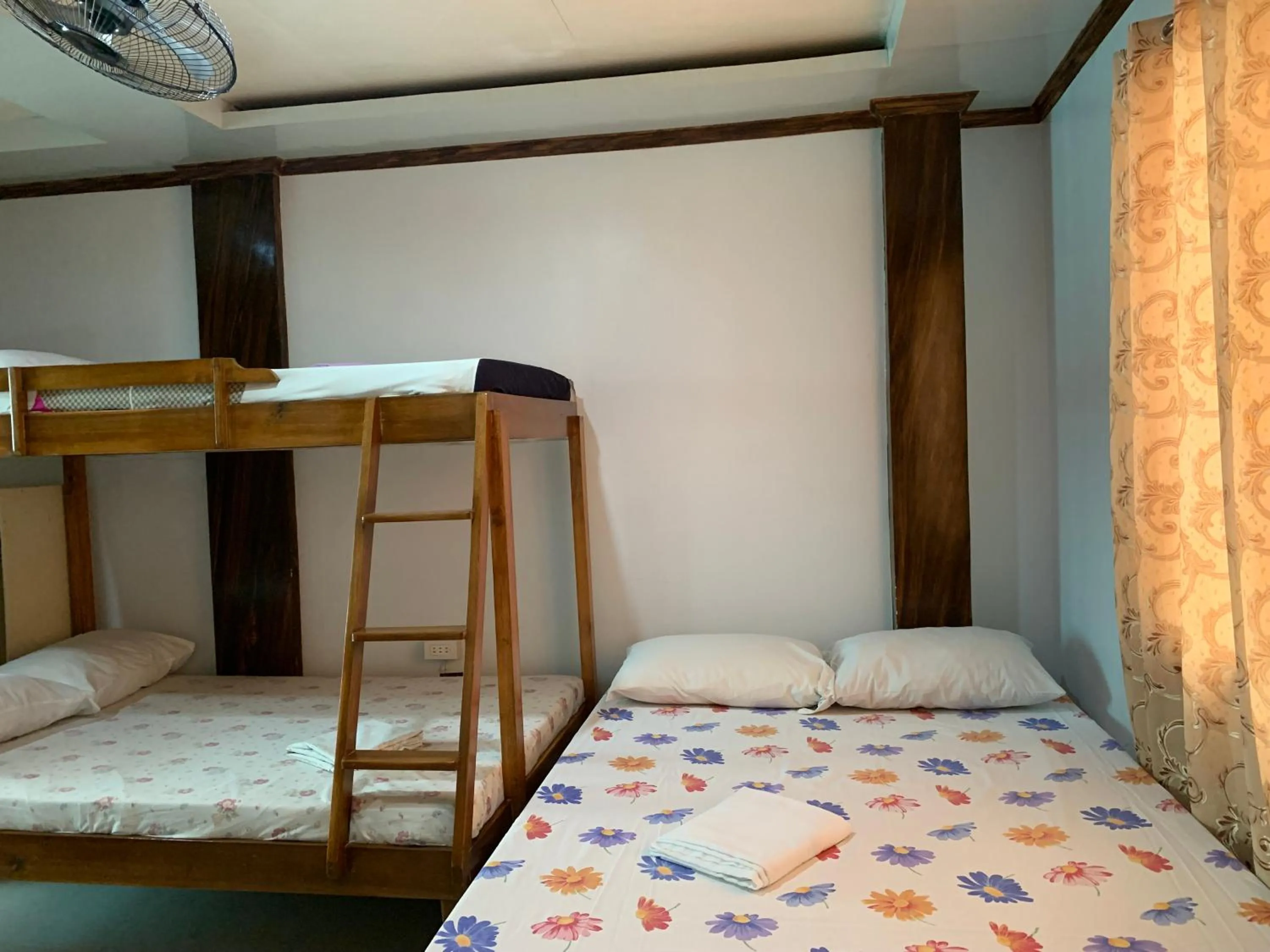 Bed in Blessed Inn Annex