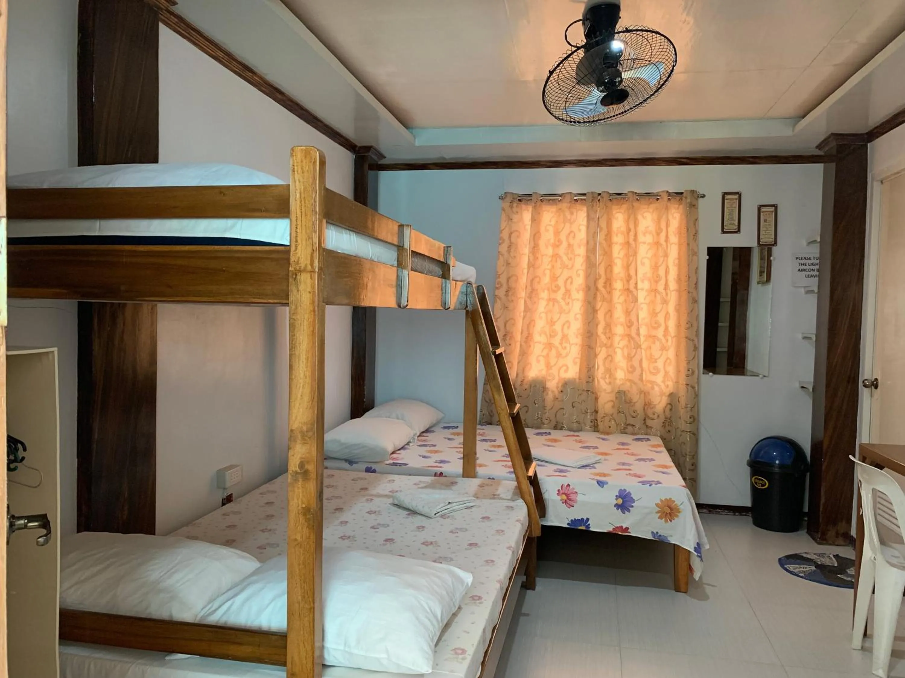 Bed in Blessed Inn Annex