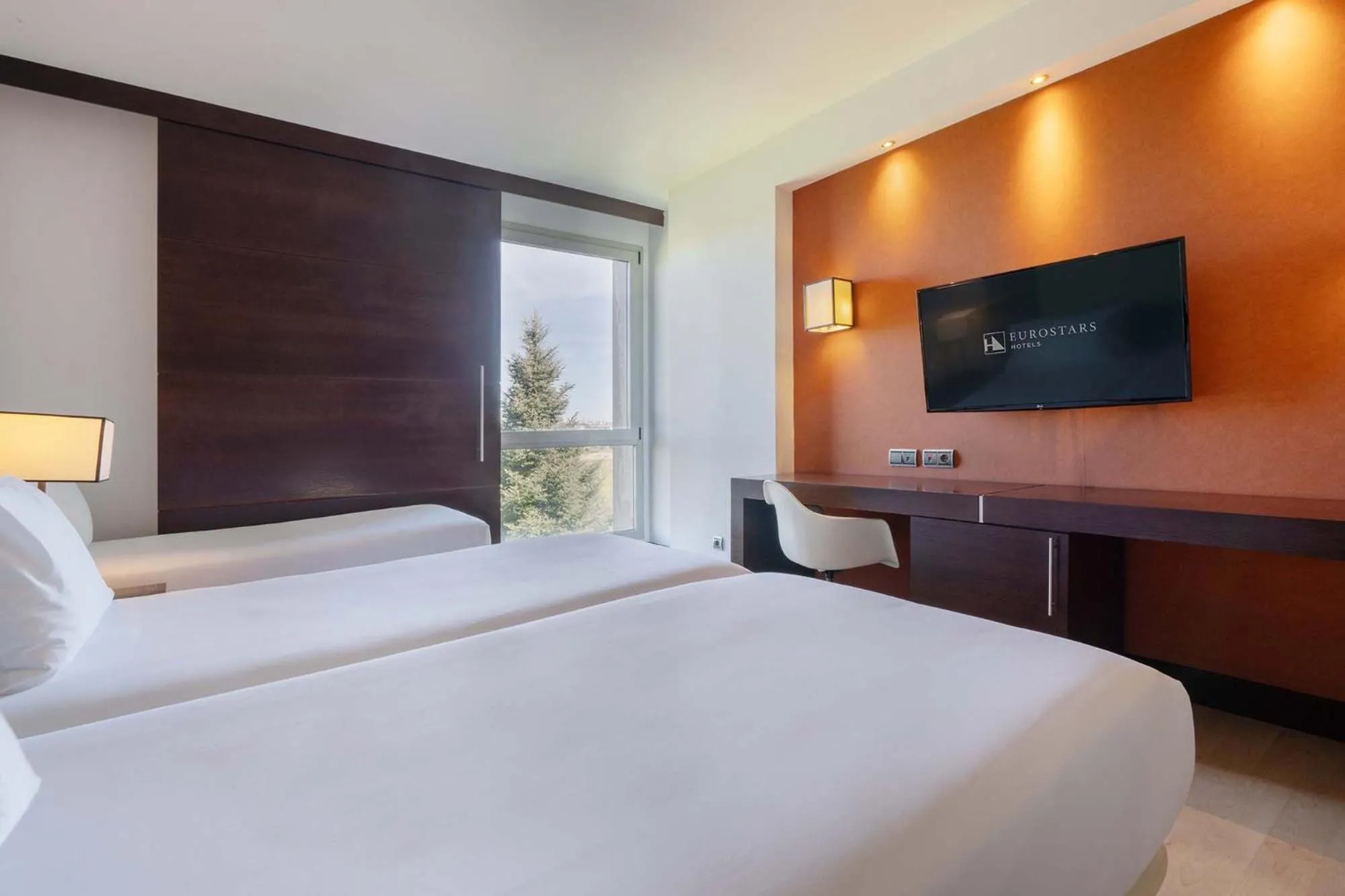 Bed in Eurostars i-hotel Madrid