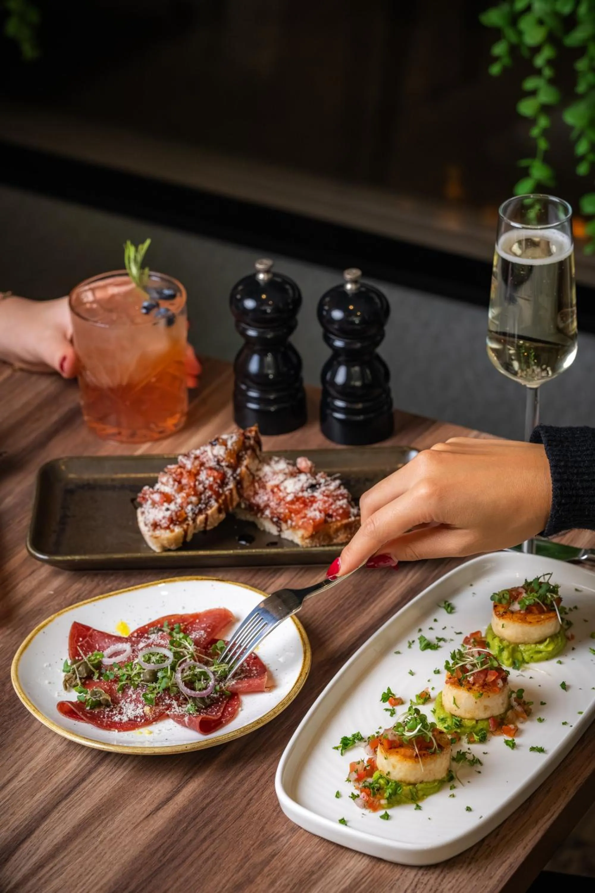 Restaurant/places to eat in Bedford Hotel