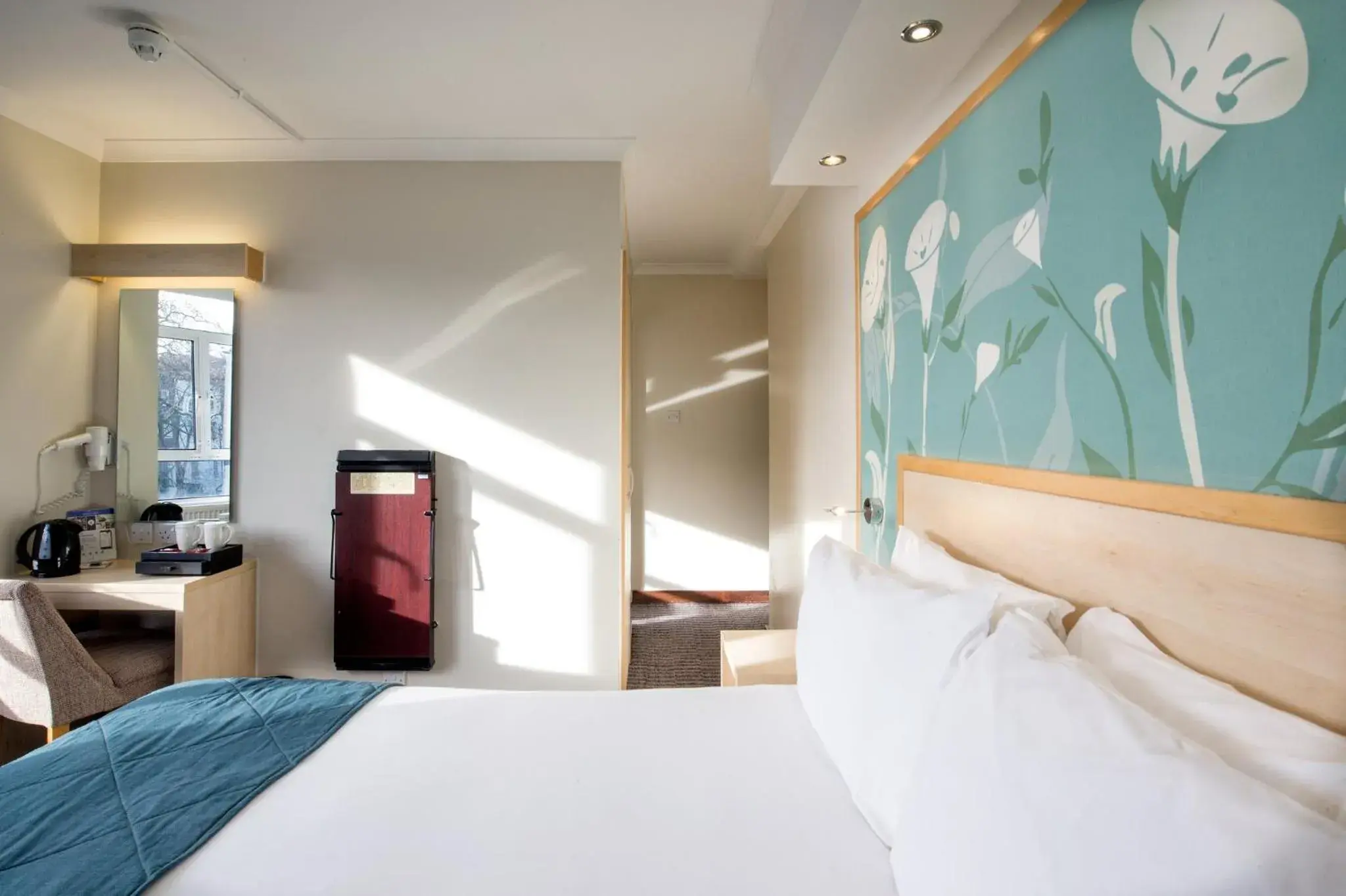 Photo of the whole room, Bed in Bedford Hotel Photo of the whole room, Bed in Bedford Hotel