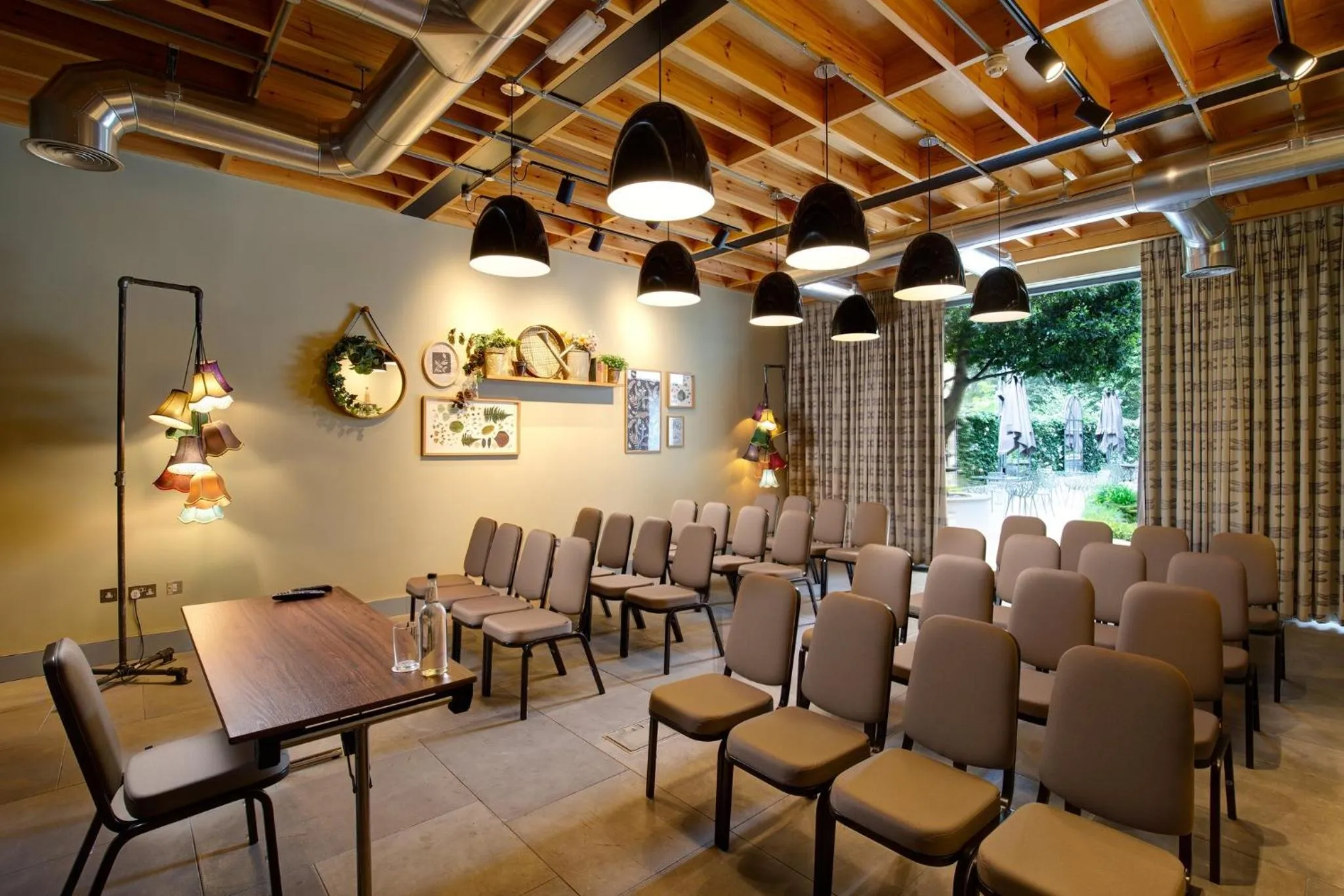 Business facilities in Bedford Hotel