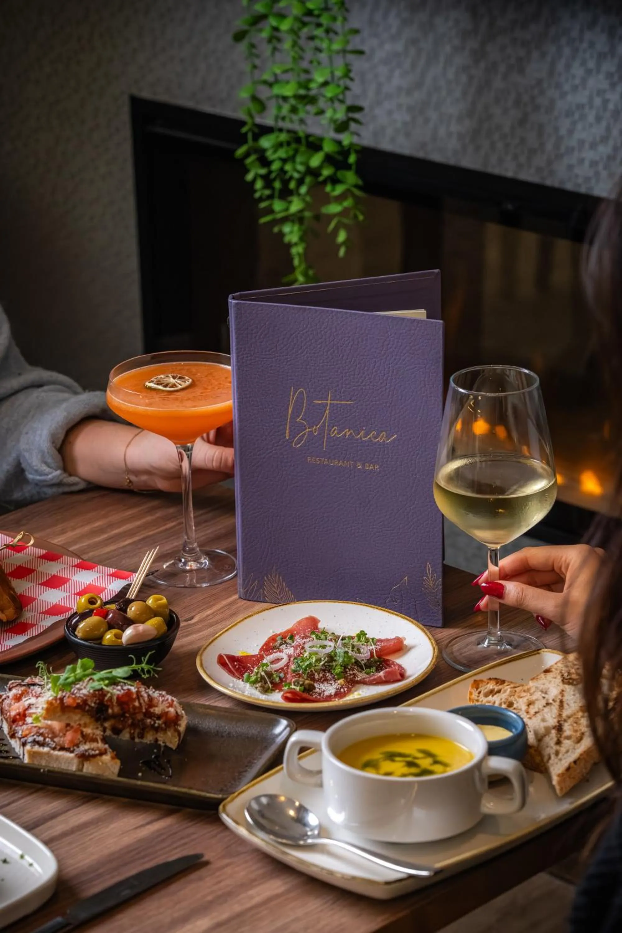 Restaurant/places to eat in Bedford Hotel