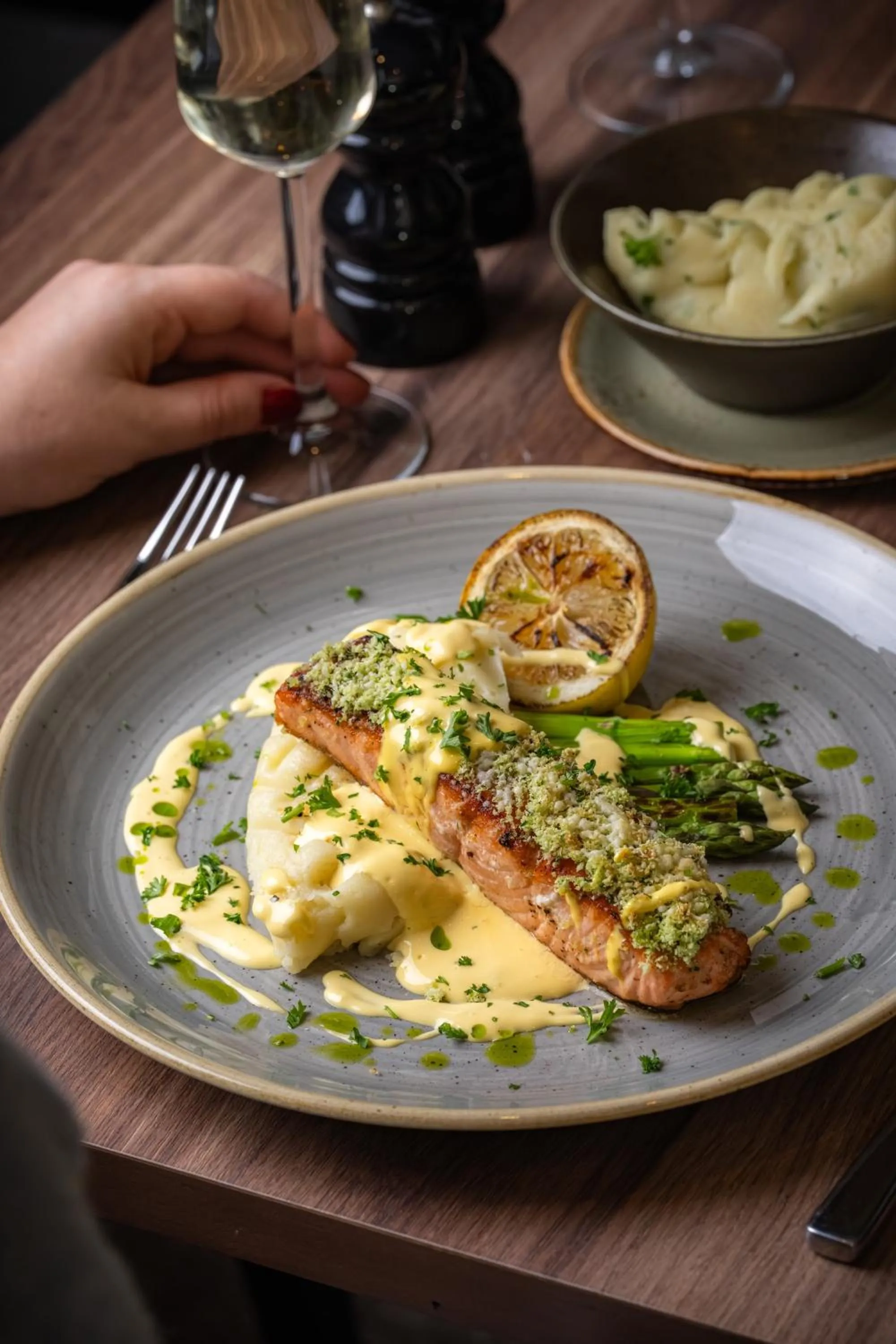 Restaurant/places to eat in Bedford Hotel