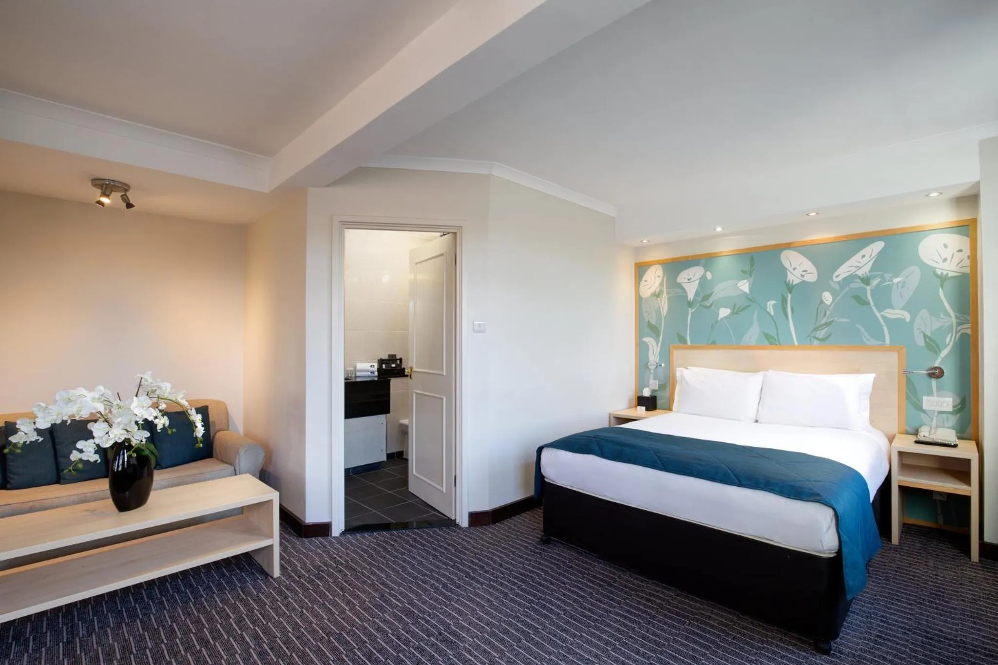 Bedroom, Bed in Bedford Hotel