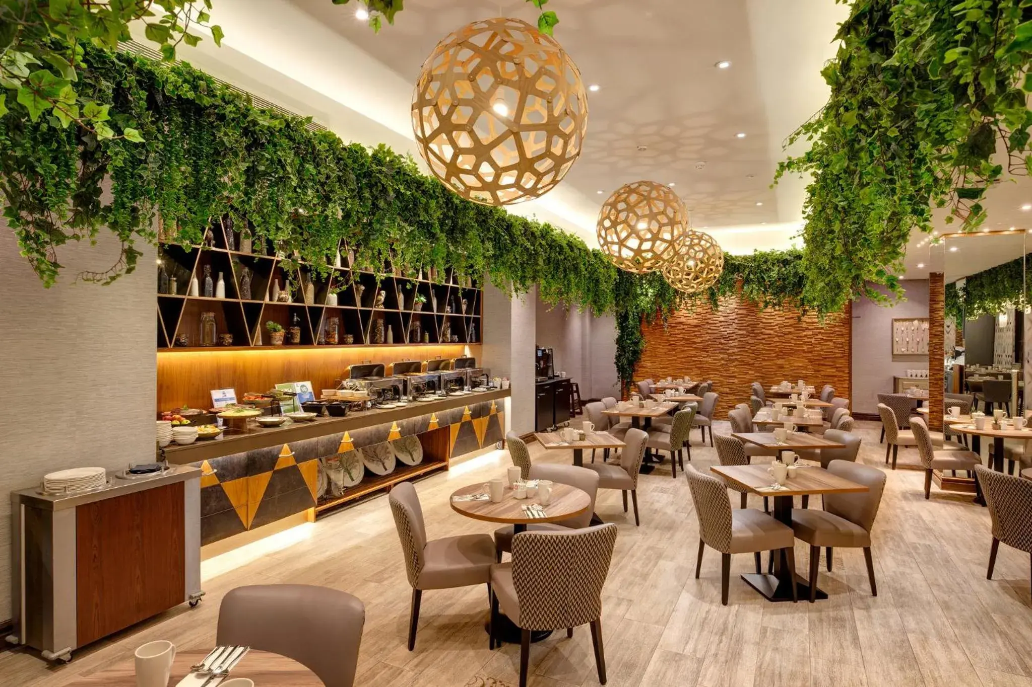 Restaurant/places to eat in Bedford Hotel Restaurant/places to eat in Bedford Hotel