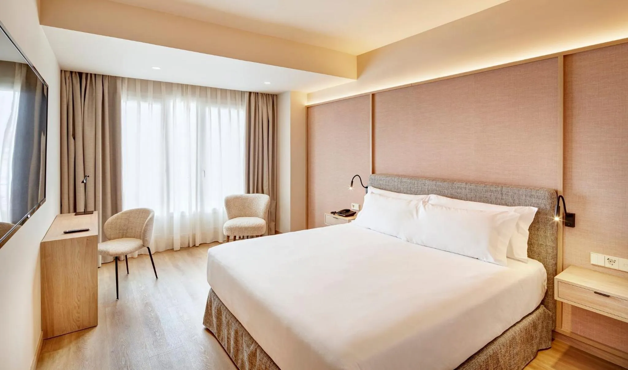 Photo of the whole room, Bed in Sercotel Pozuelo