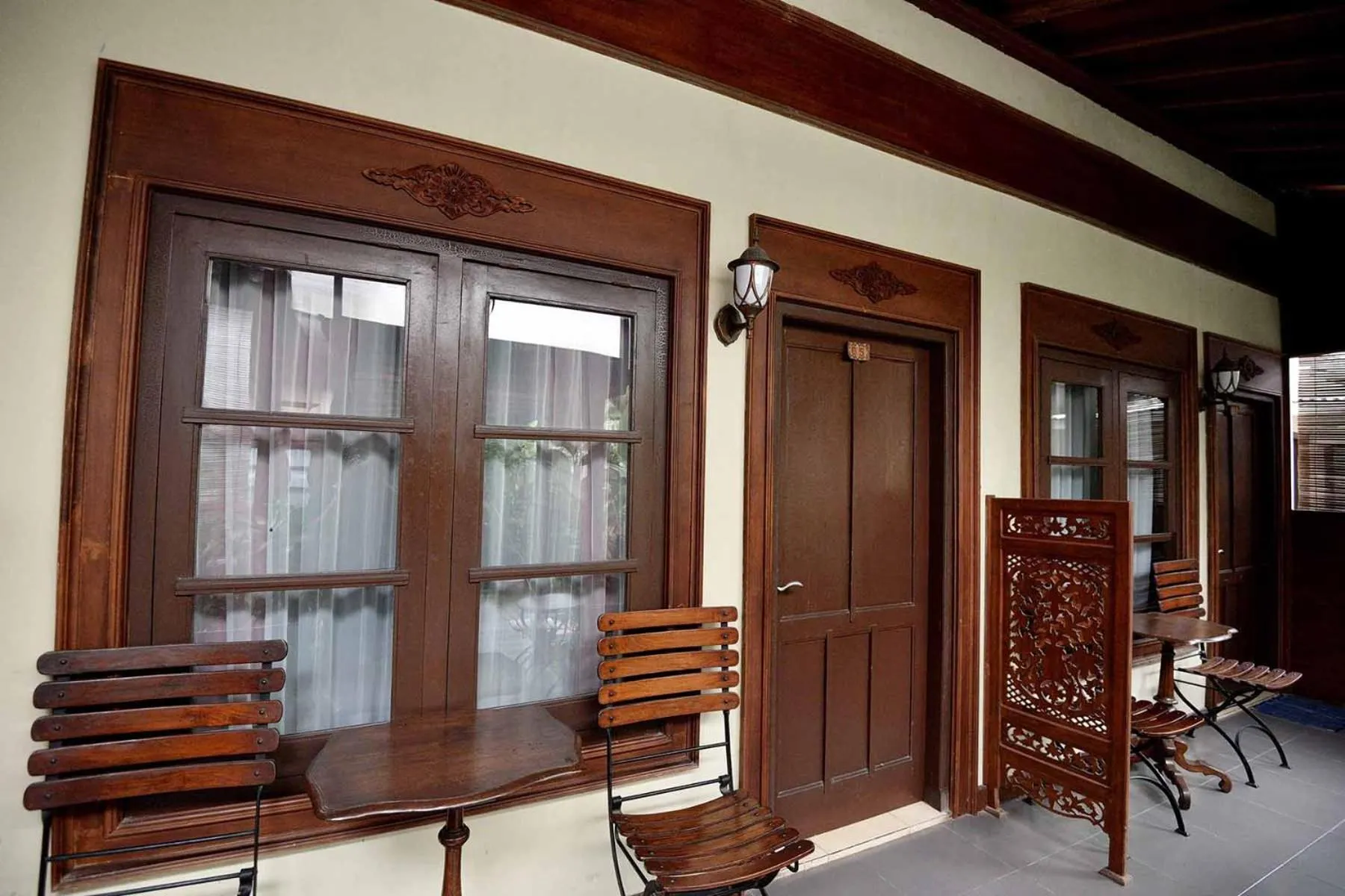 Balcony/Terrace in Ndalem Maharani Guest House