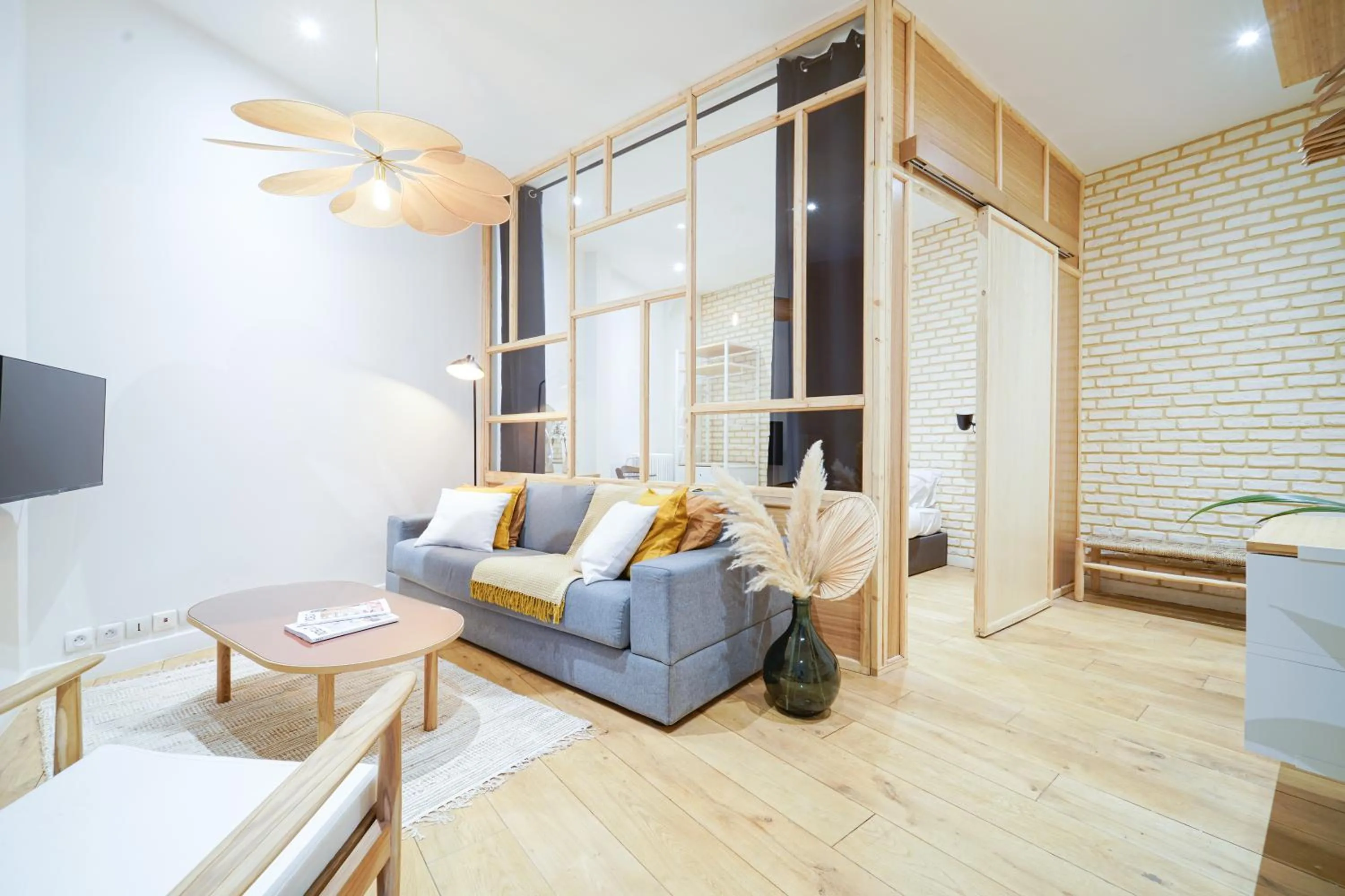 Parisuites Central Canal Saint Martin Luxe & Chic & Cosy