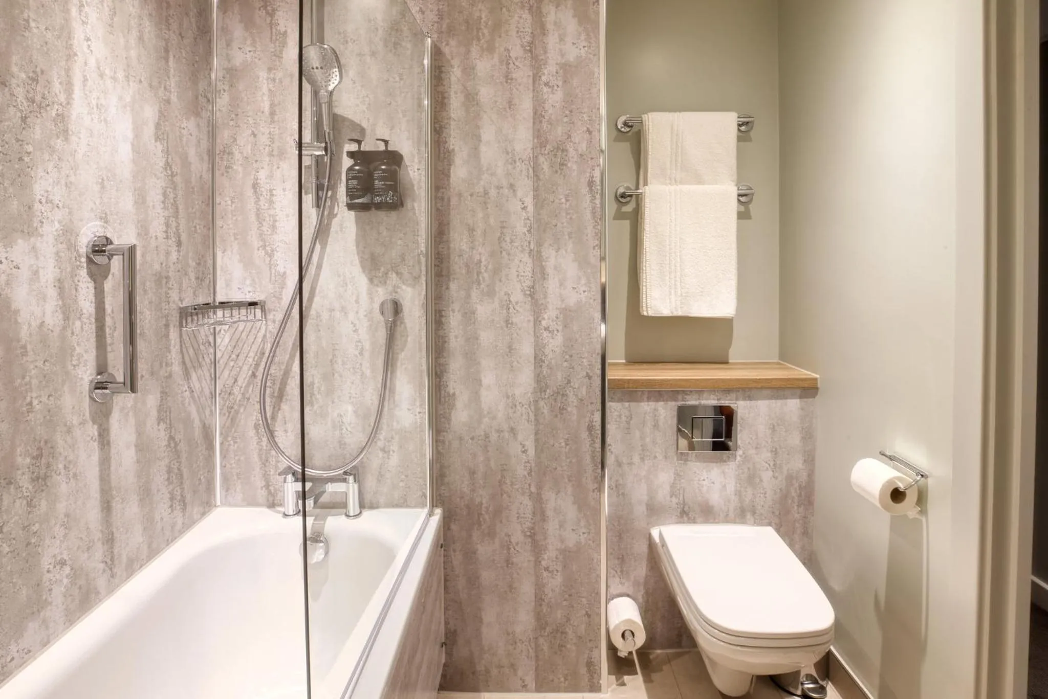 Bathroom in Royal National Hotel