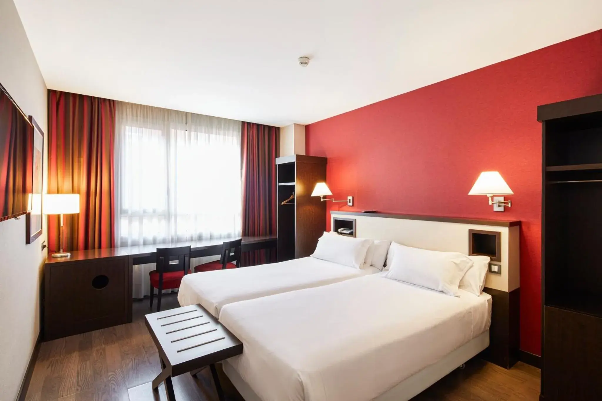 Photo of the whole room, Bed in Sercotel Sant Boi Photo of the whole room, Bed in Sercotel Sant Boi