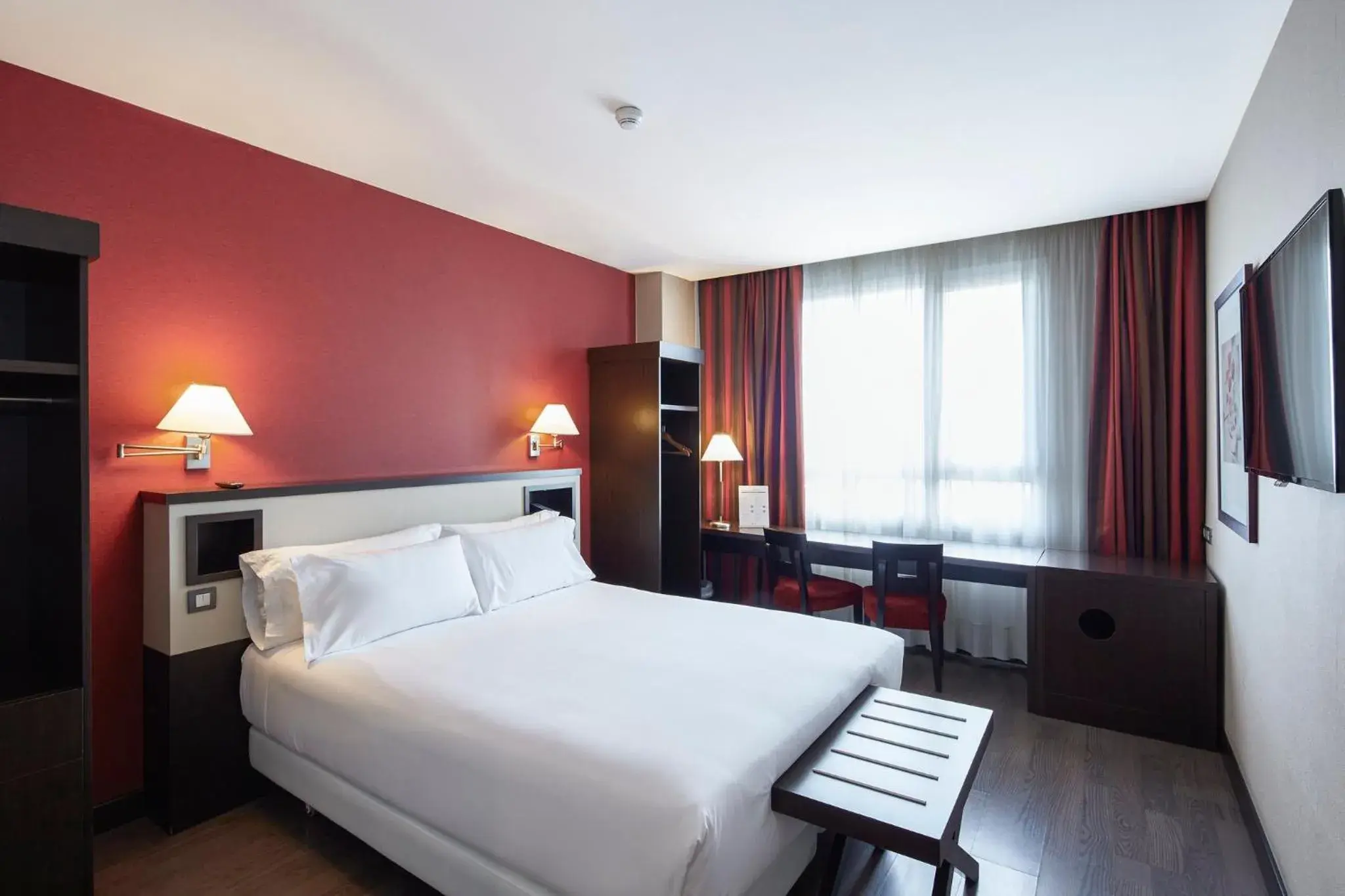 Photo of the whole room, Bed in Sercotel Sant Boi Photo of the whole room, Bed in Sercotel Sant Boi