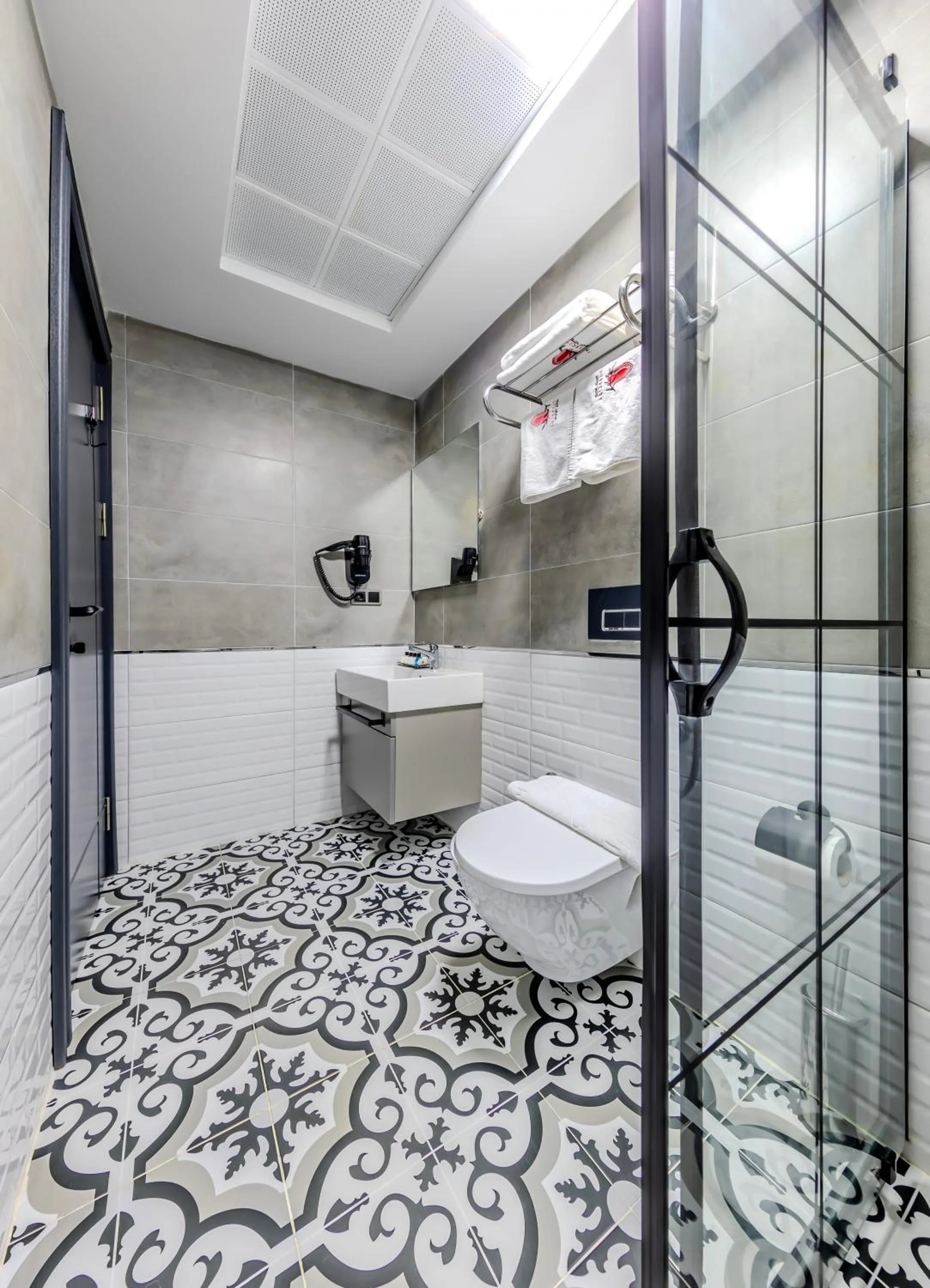 Bathroom in Intercity Hotel Istanbul Airport