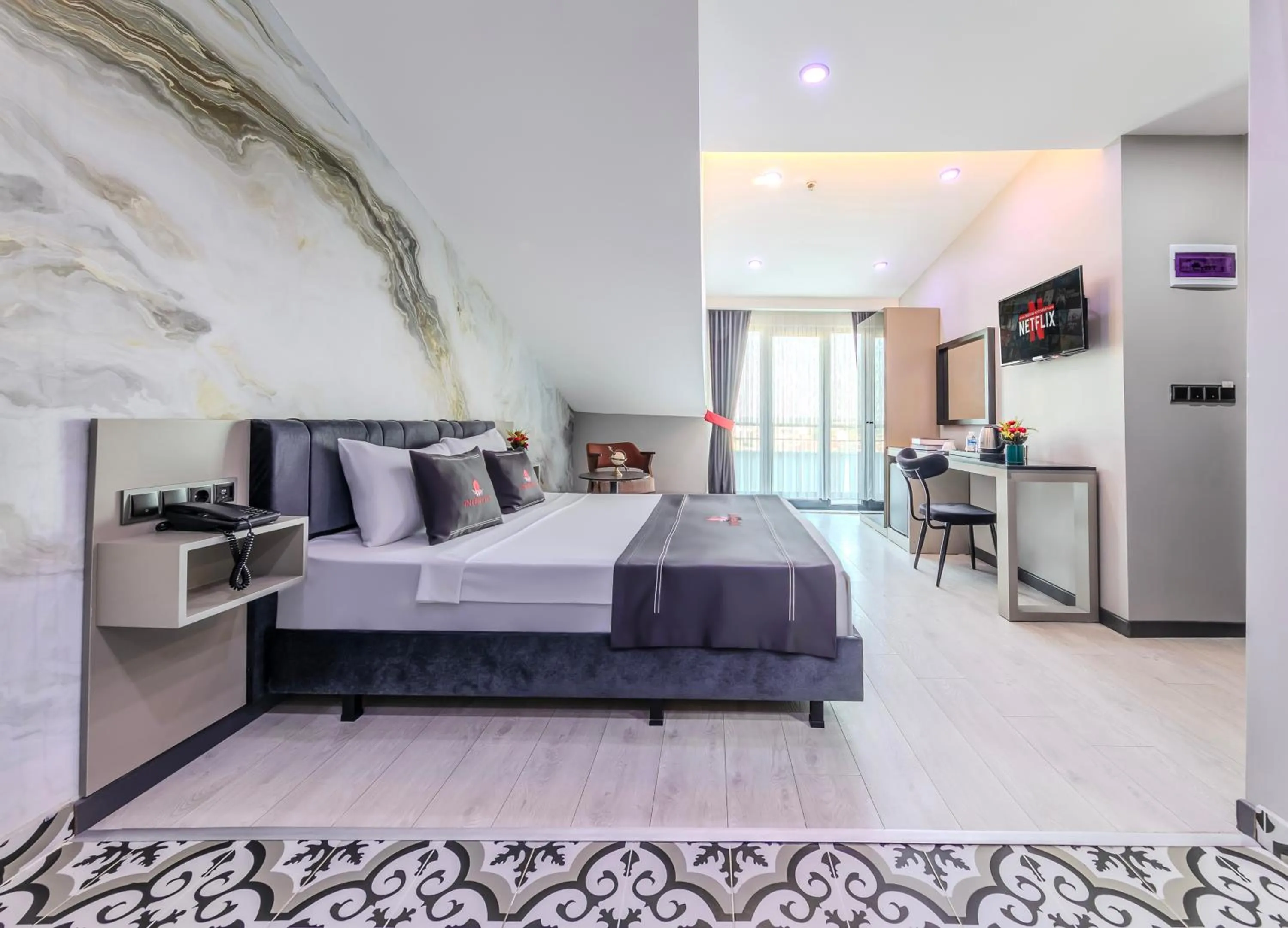 Photo of the whole room, Bed in Intercity Hotel Istanbul Airport