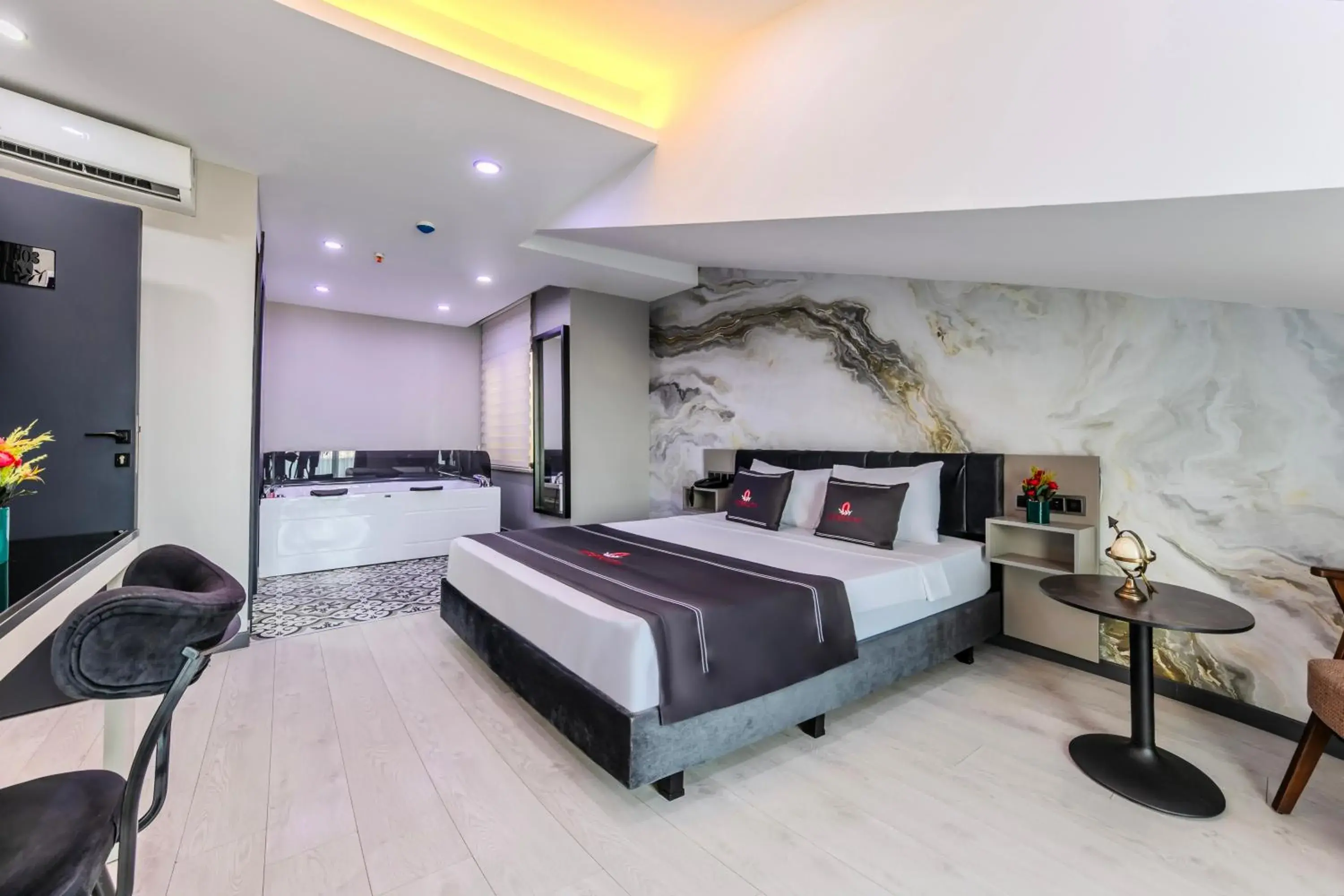 Double Room with Spa Bath in Intercity Hotel Istanbul Airport Double Room with Spa Bath in Intercity Hotel Istanbul Airport