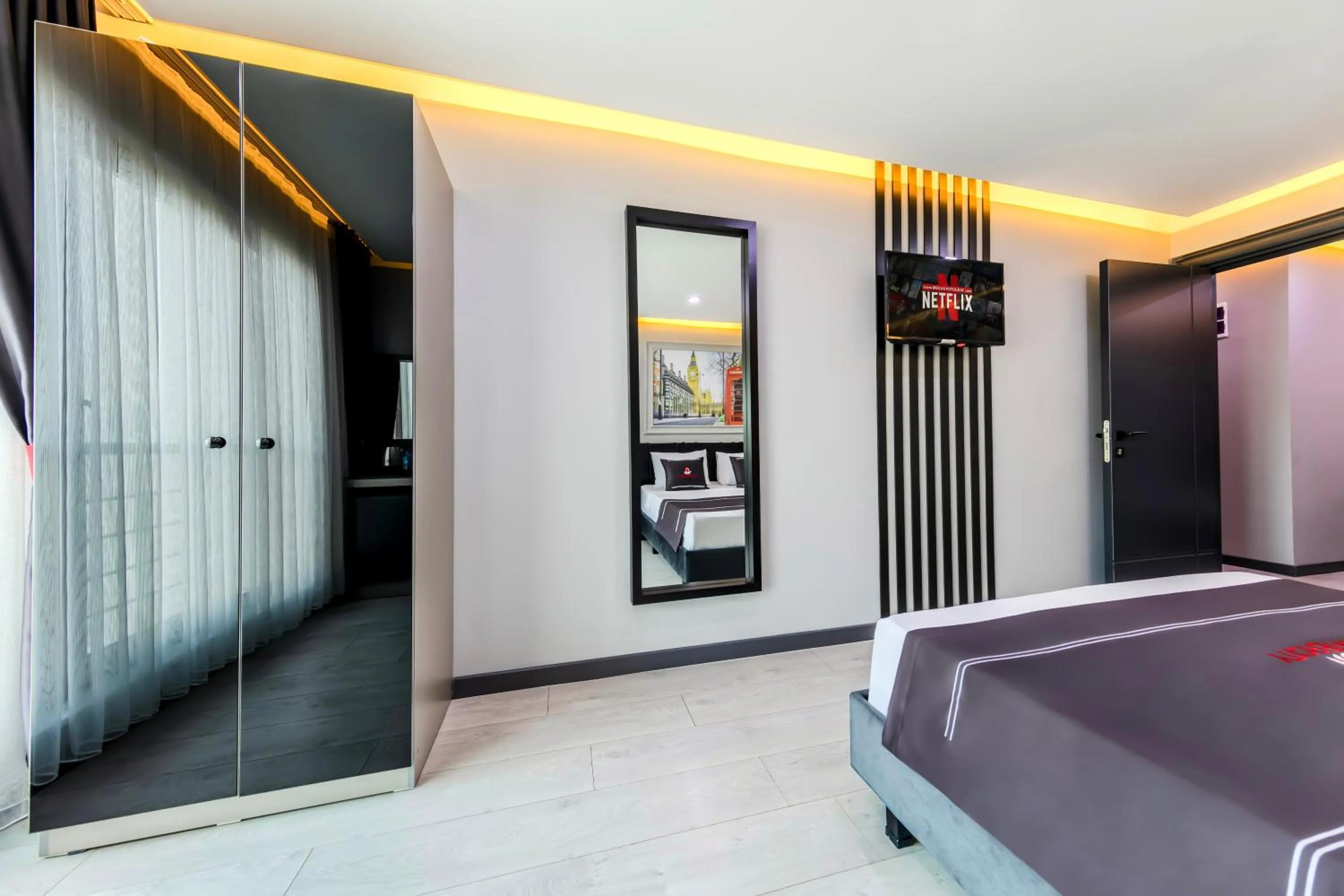 Photo of the whole room, Bed in Intercity Hotel Istanbul Airport