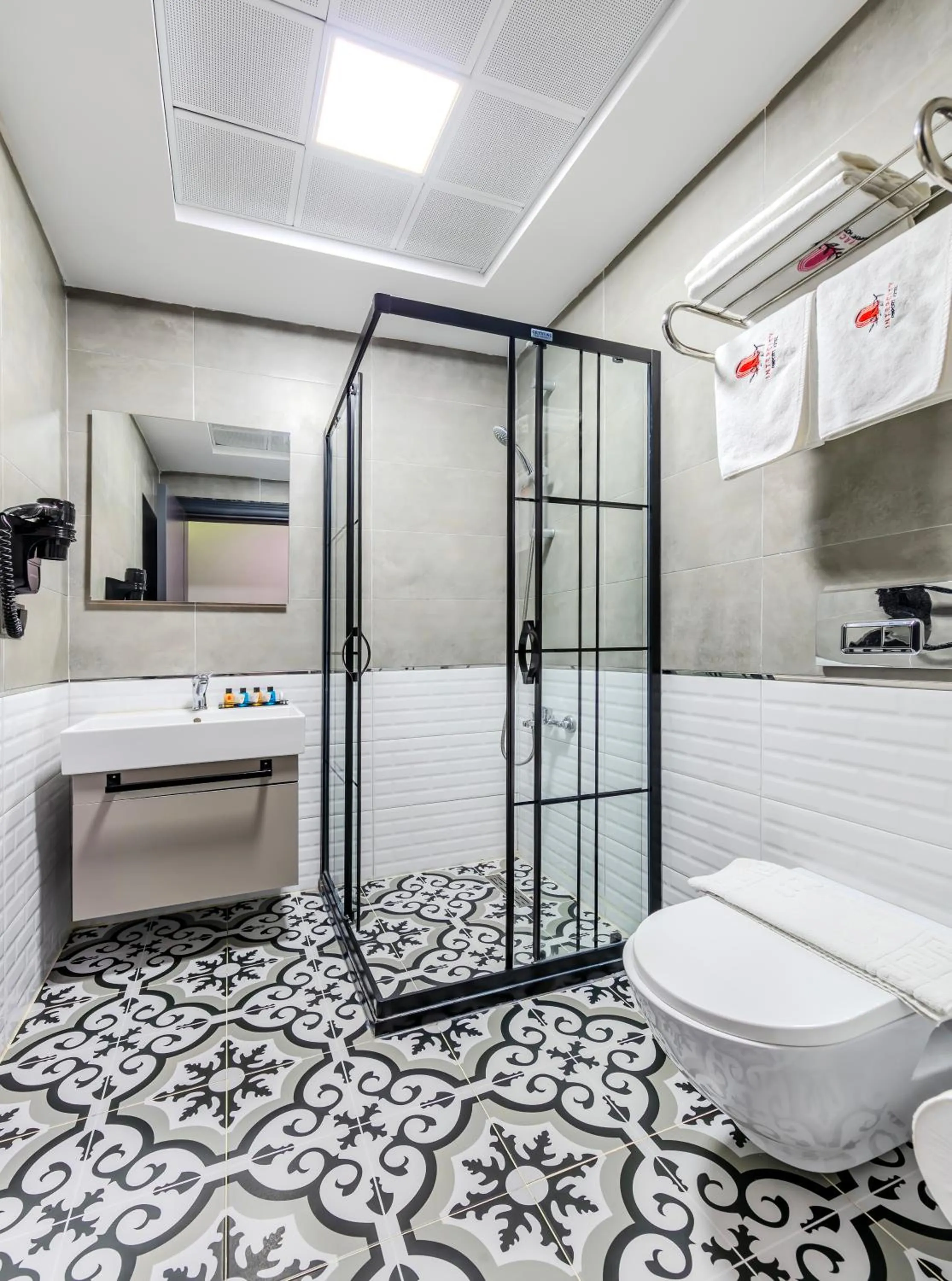 Bathroom in Intercity Hotel Istanbul Airport