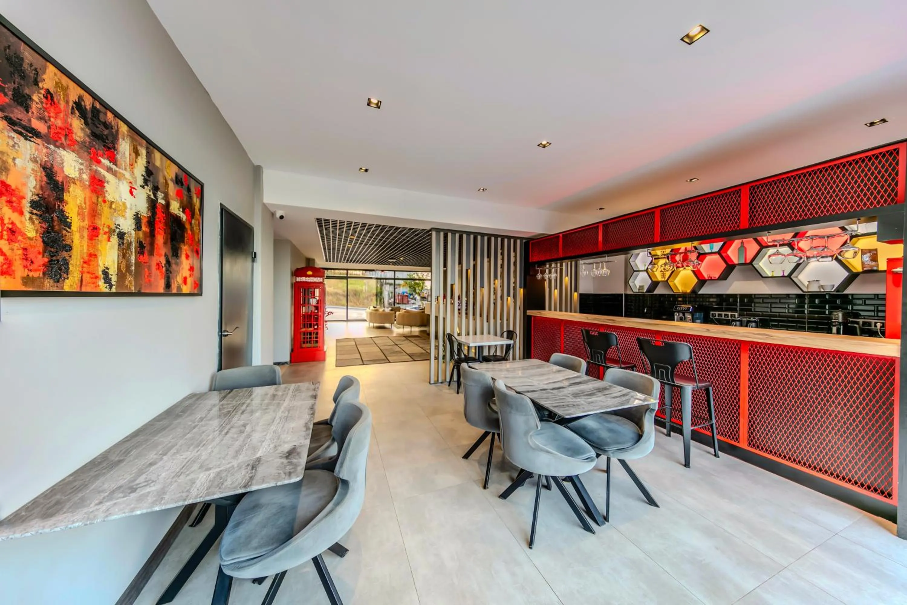 Restaurant/places to eat in Intercity Hotel Istanbul Airport