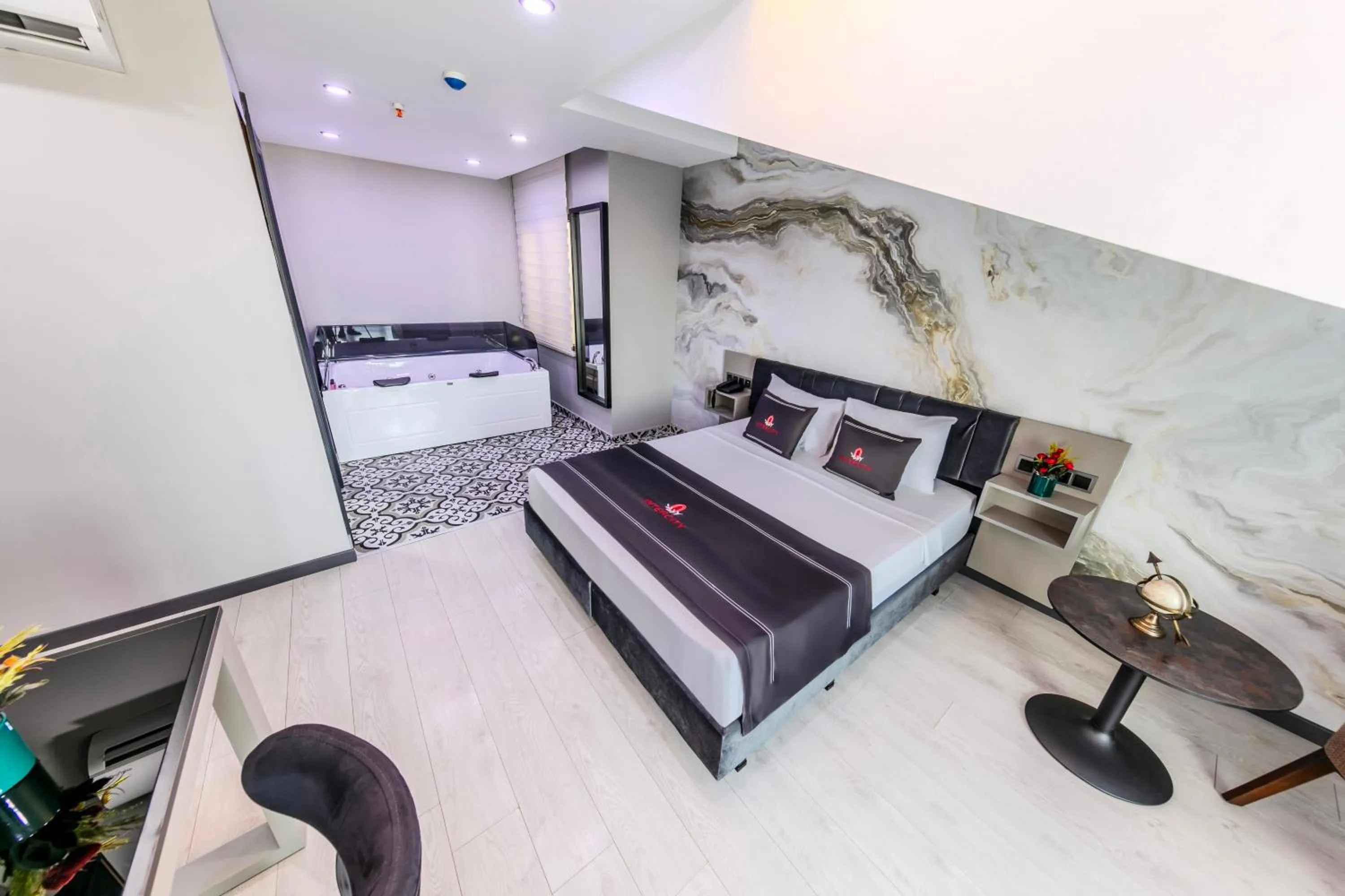 Photo of the whole room, Bed in Intercity Hotel Istanbul Airport