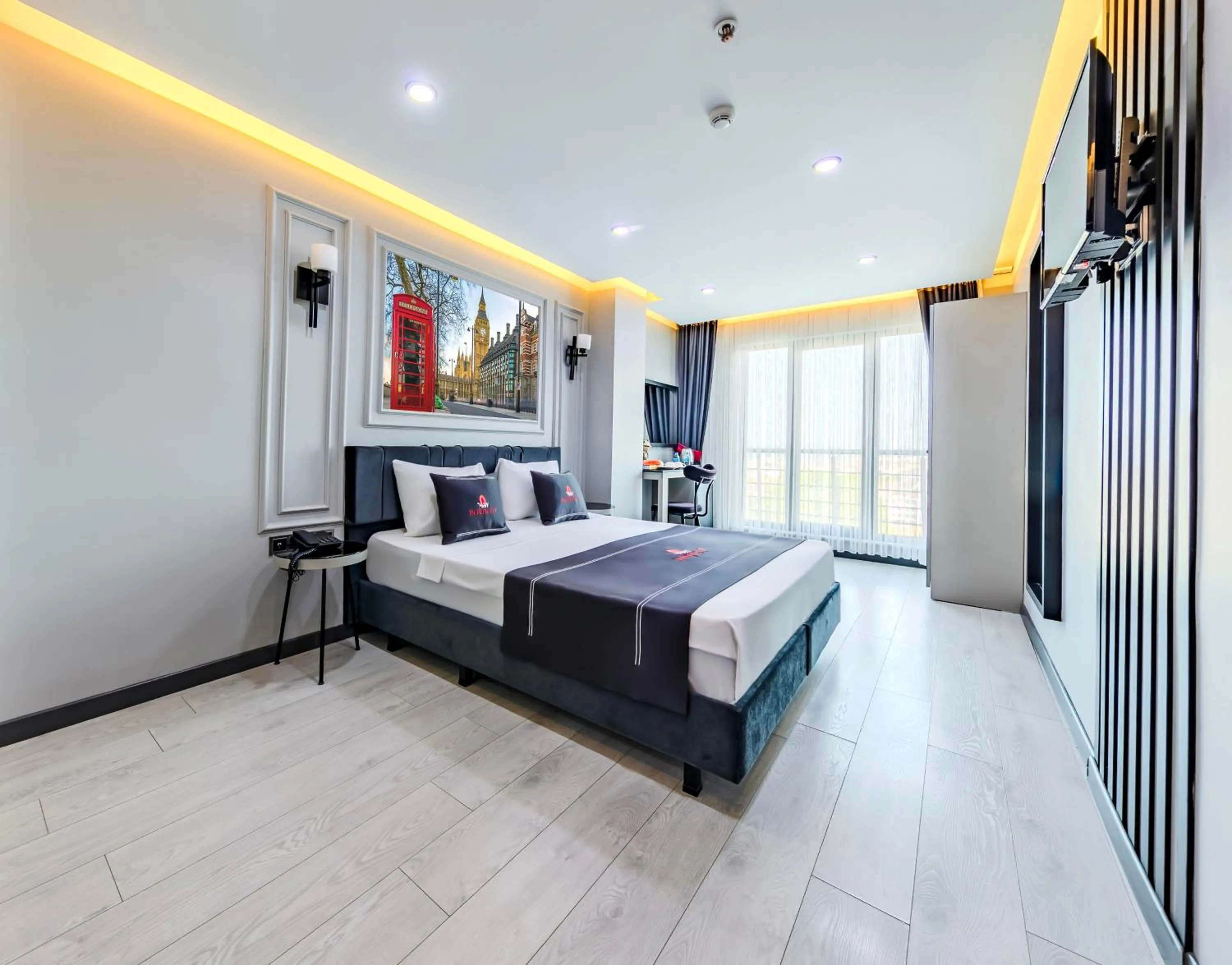 Photo of the whole room, Bed in Intercity Hotel Istanbul Airport