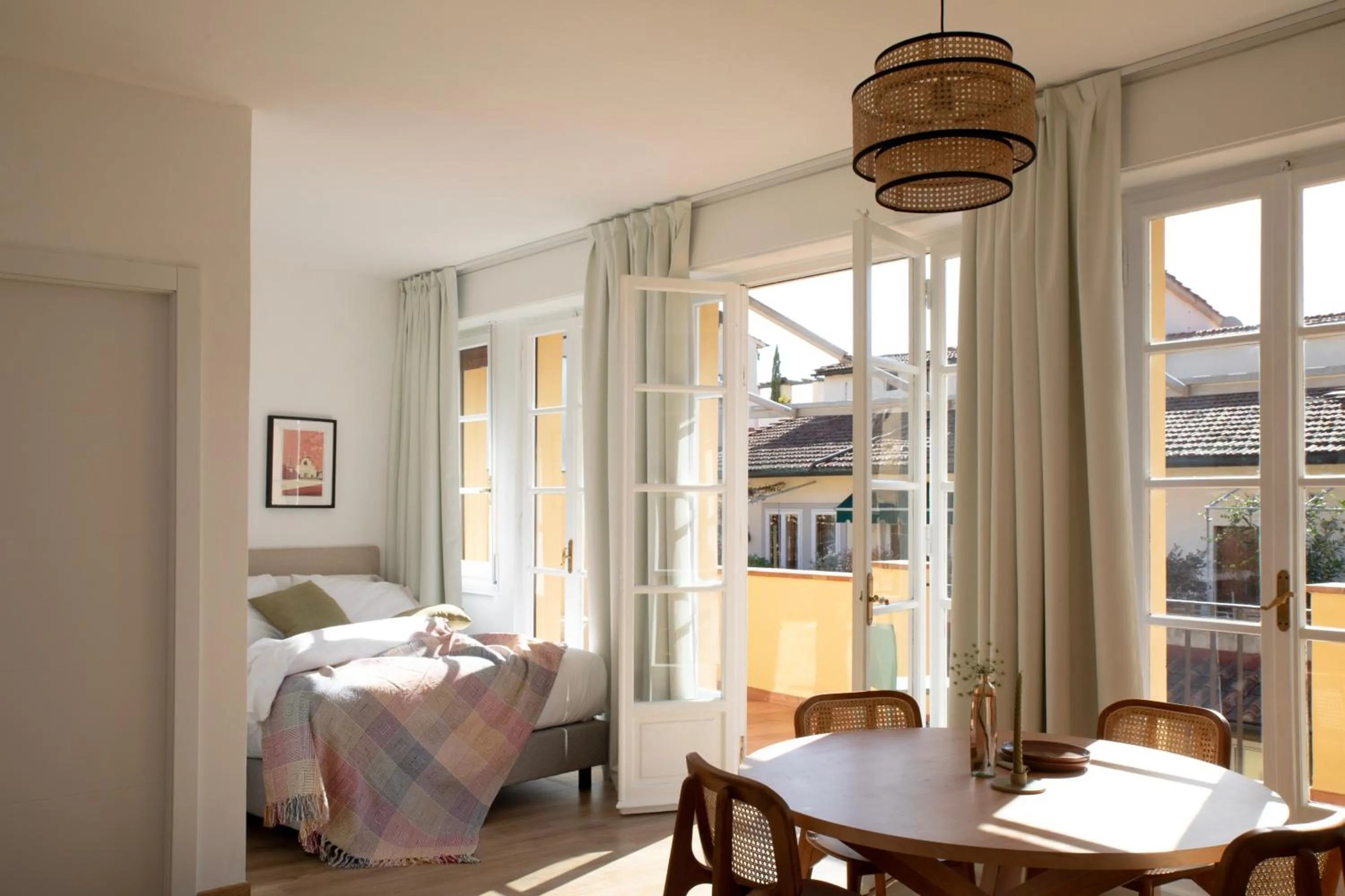 Bed in Bob W Florence Ponte Vecchio