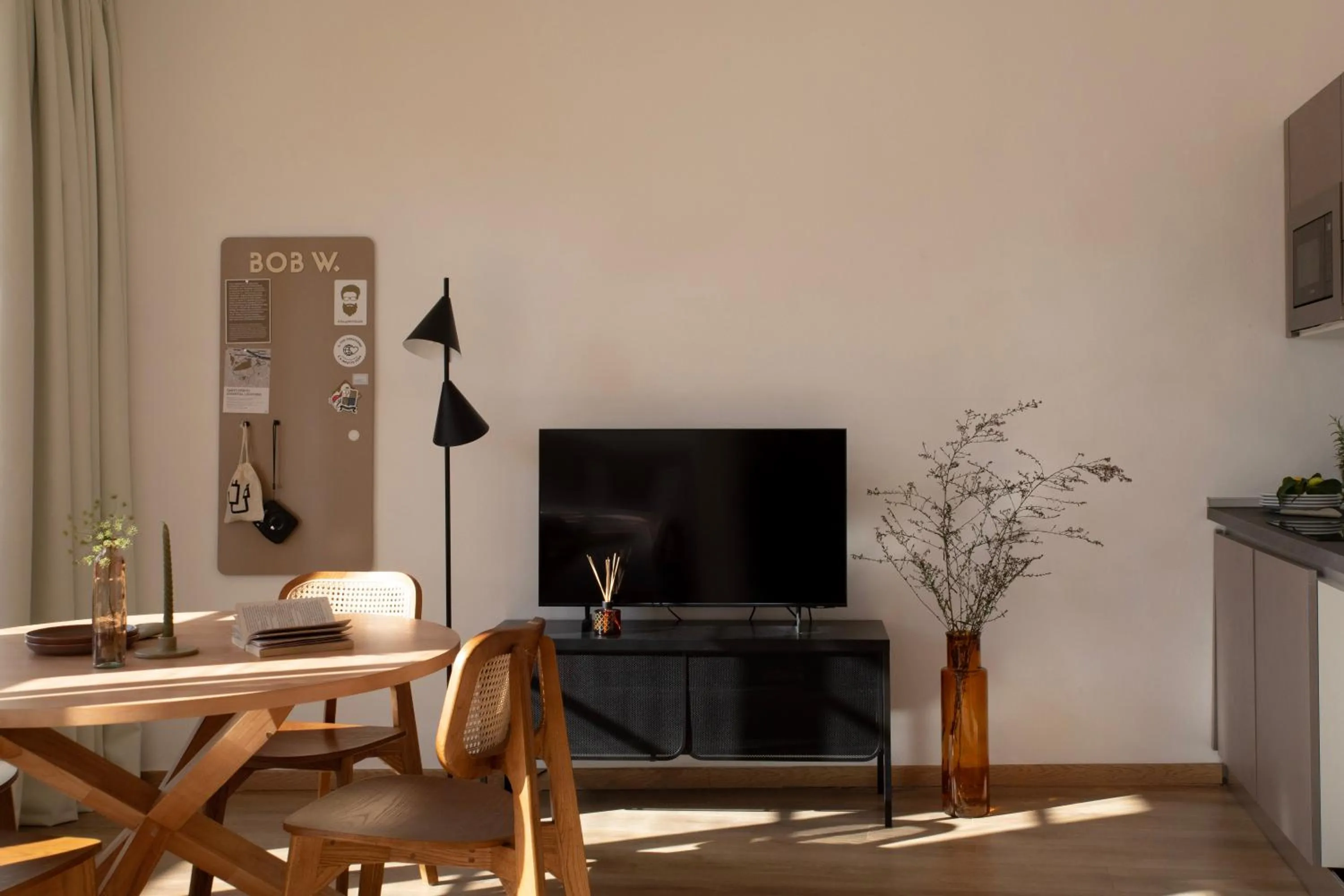 TV and multimedia in Bob W Florence Ponte Vecchio