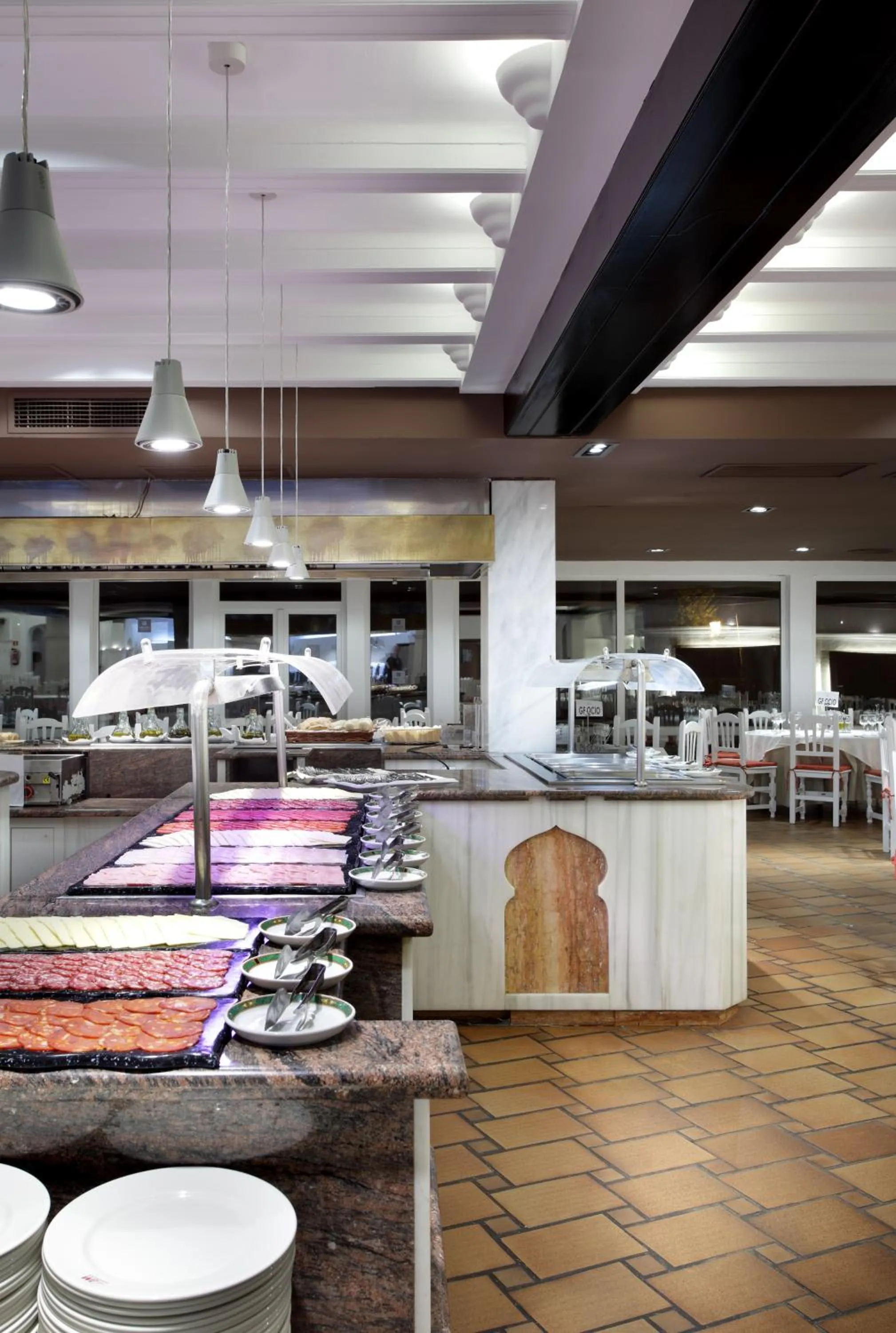 Restaurant/places to eat in Hotel Abades Benacazon