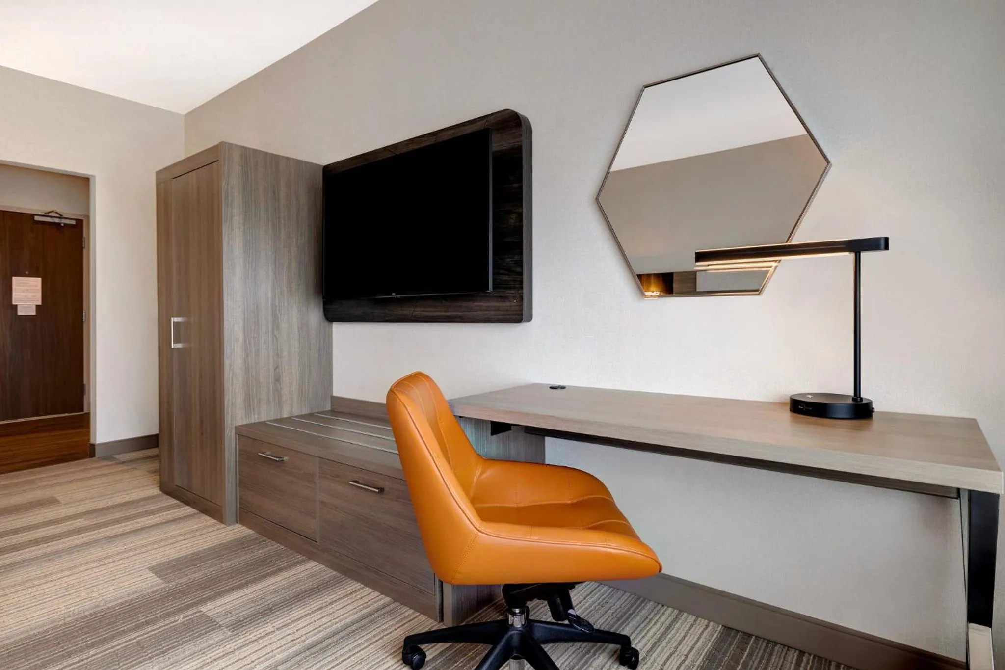 Photo of the whole room in Holiday Inn Express & Suites - Glendale Downtown