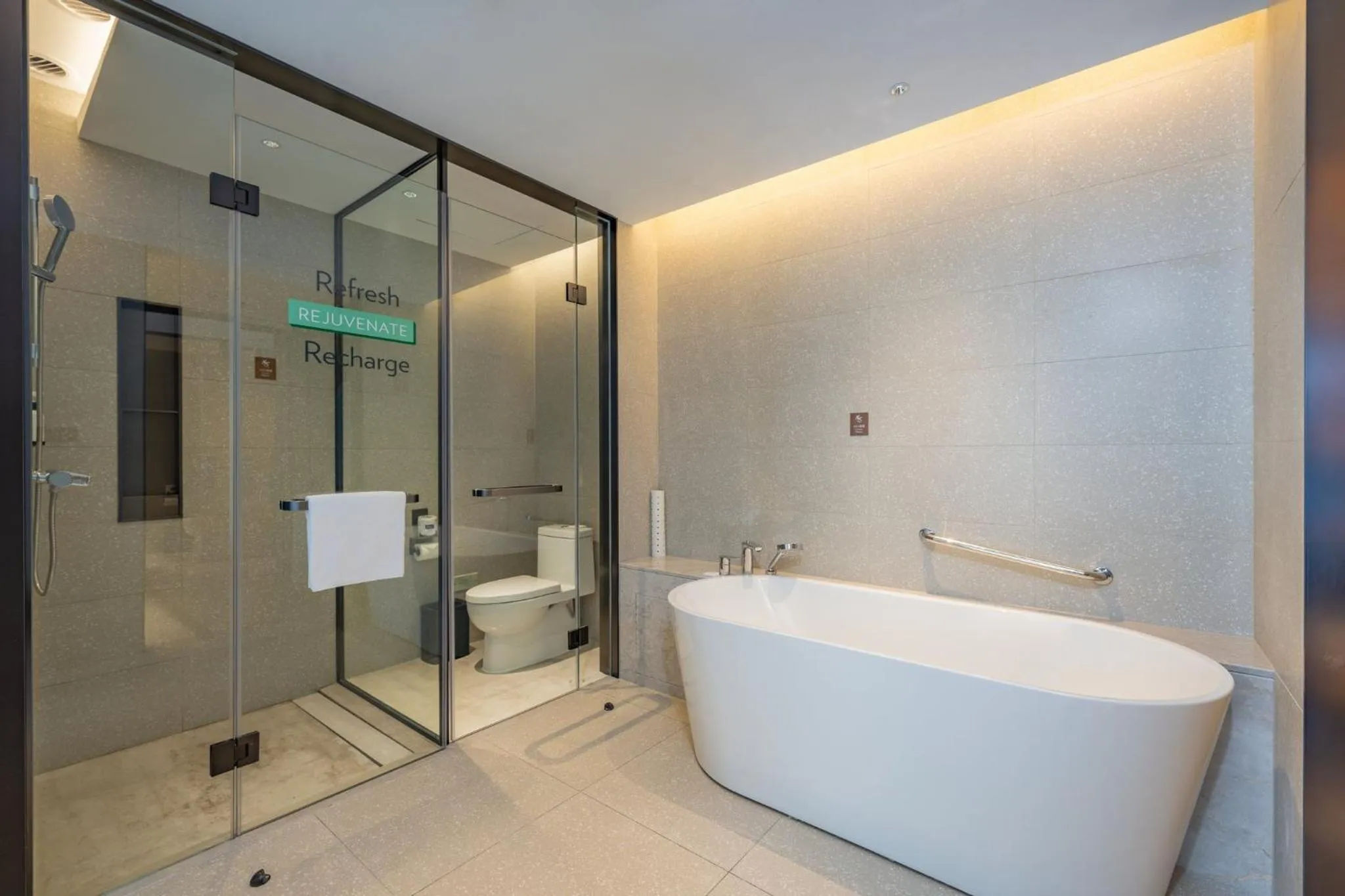 Bedroom in EVEN Suzhou Grand Canal by IHG