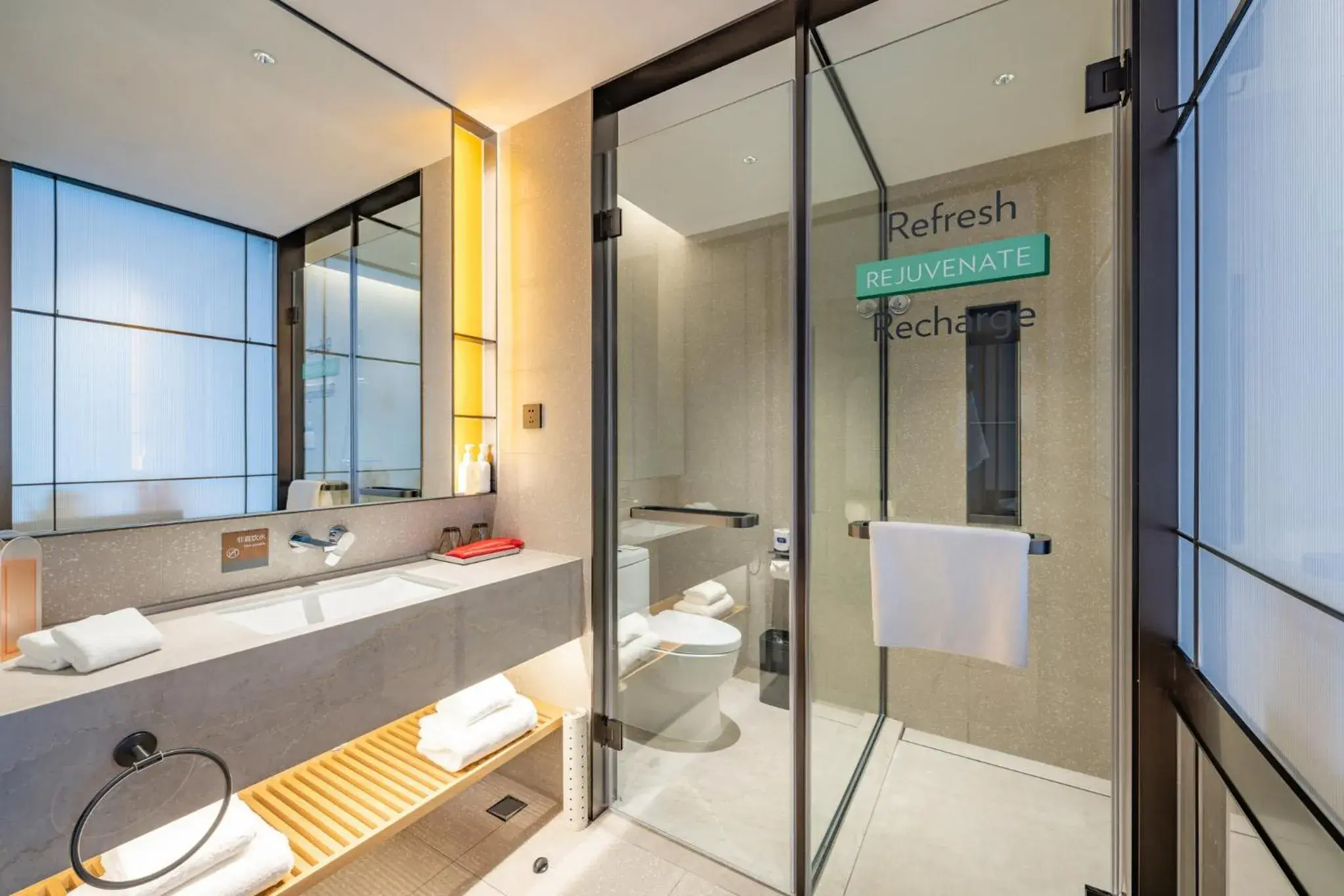 Photo of the whole room in EVEN Suzhou Grand Canal by IHG Photo of the whole room in EVEN Suzhou Grand Canal by IHG