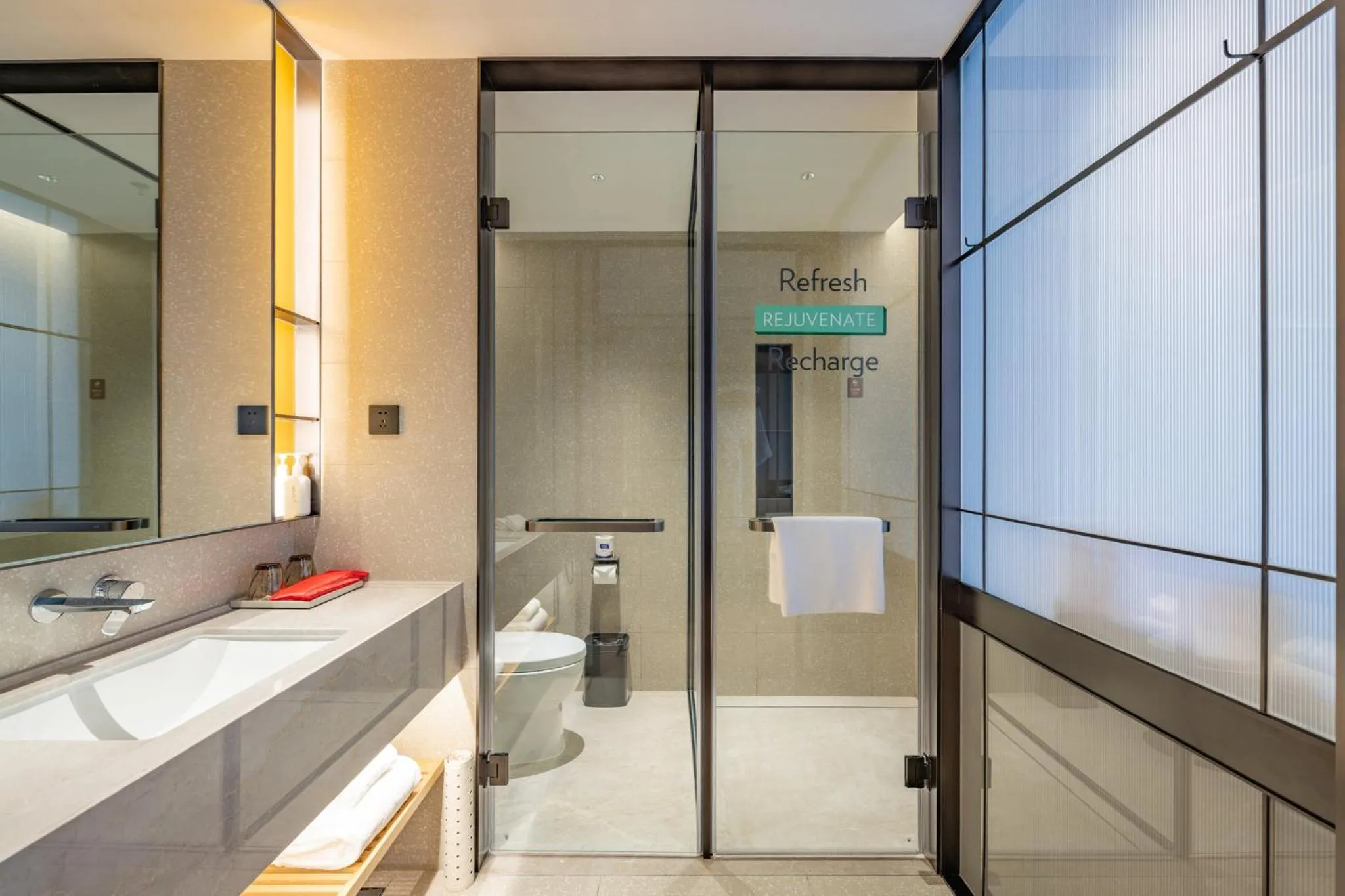 Photo of the whole room in EVEN Suzhou Grand Canal by IHG