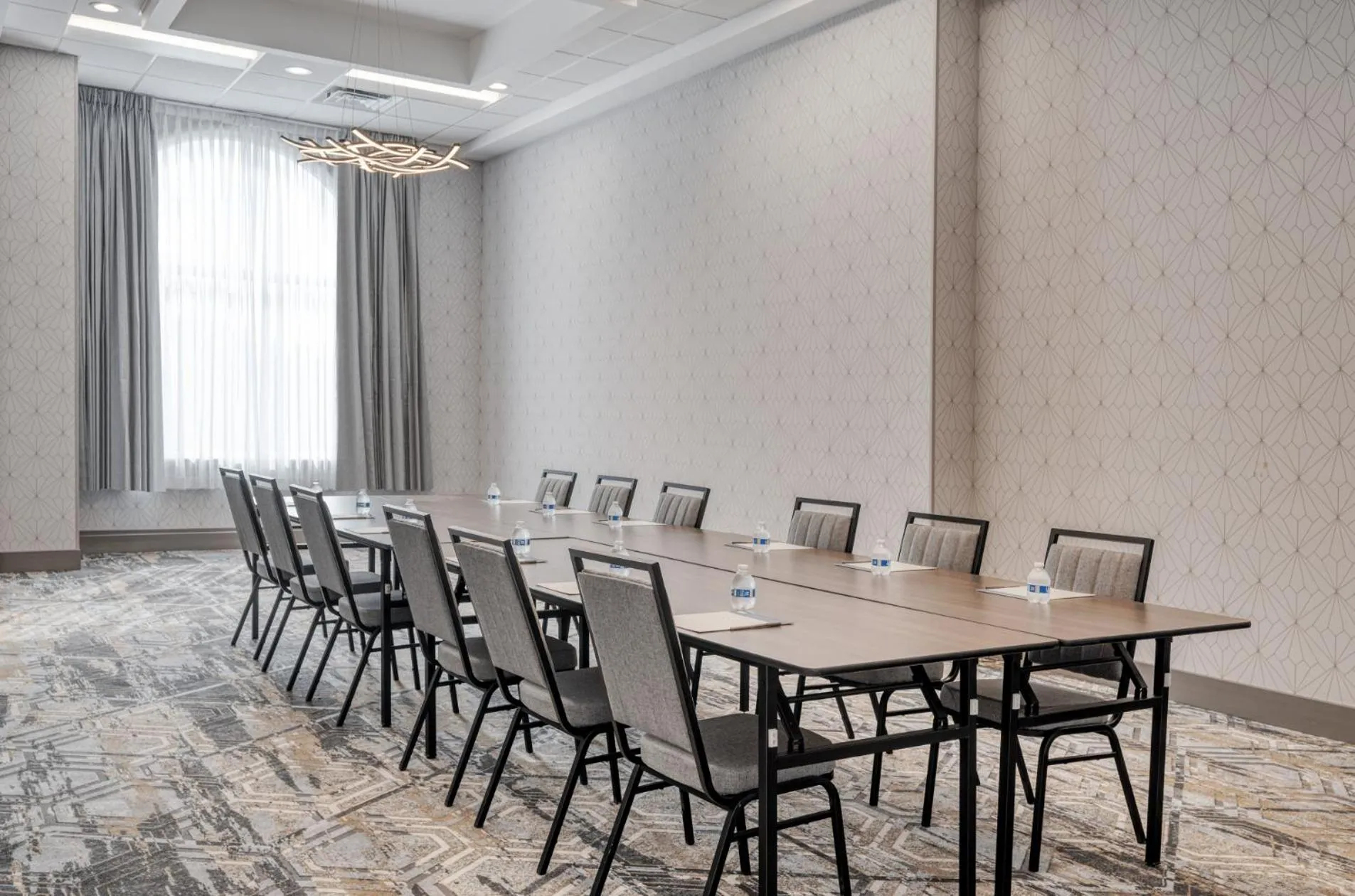 Meeting/conference room in Staybridge Suites Federal Way - Seattle South by IHG