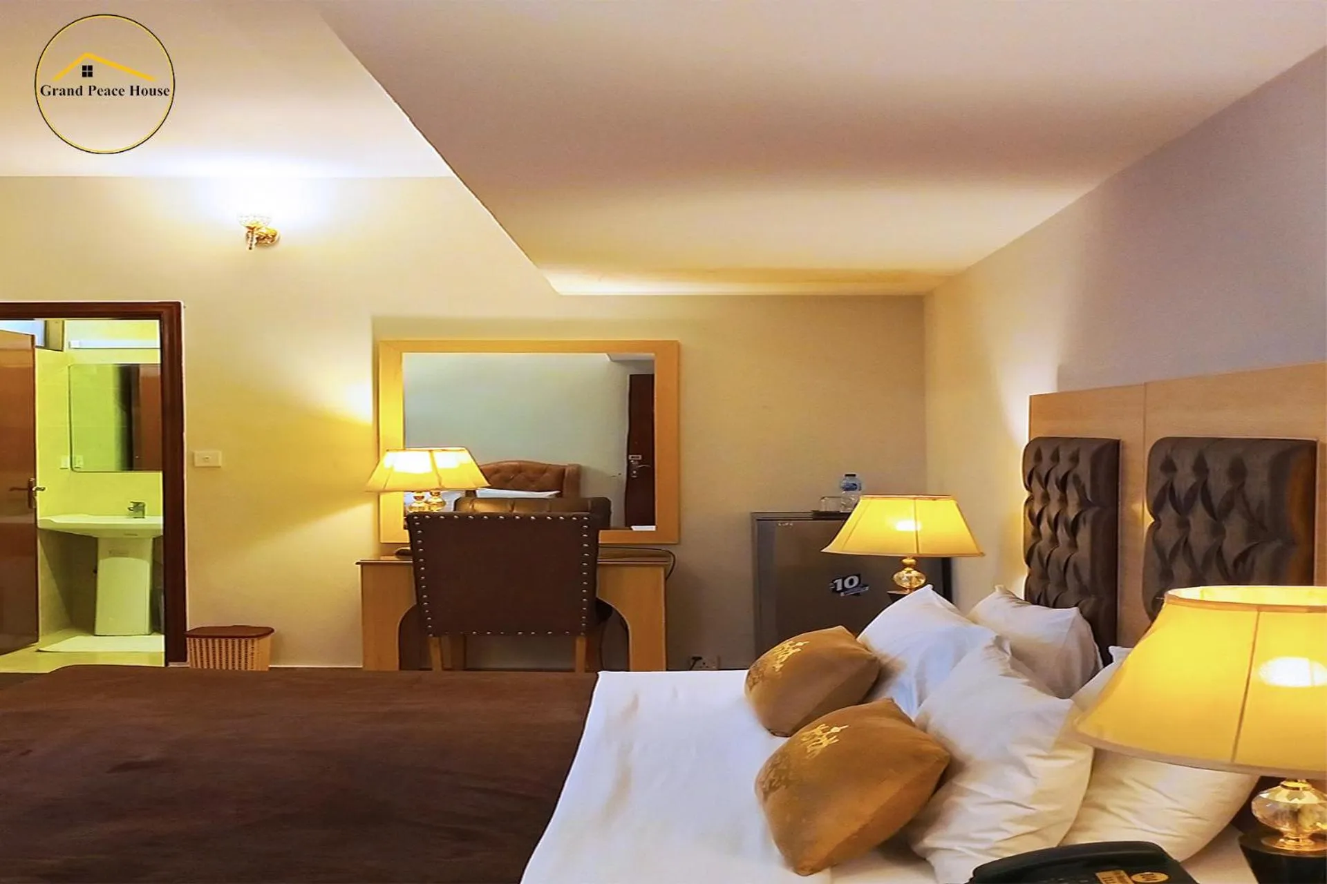 Bed in Grand Peace House II