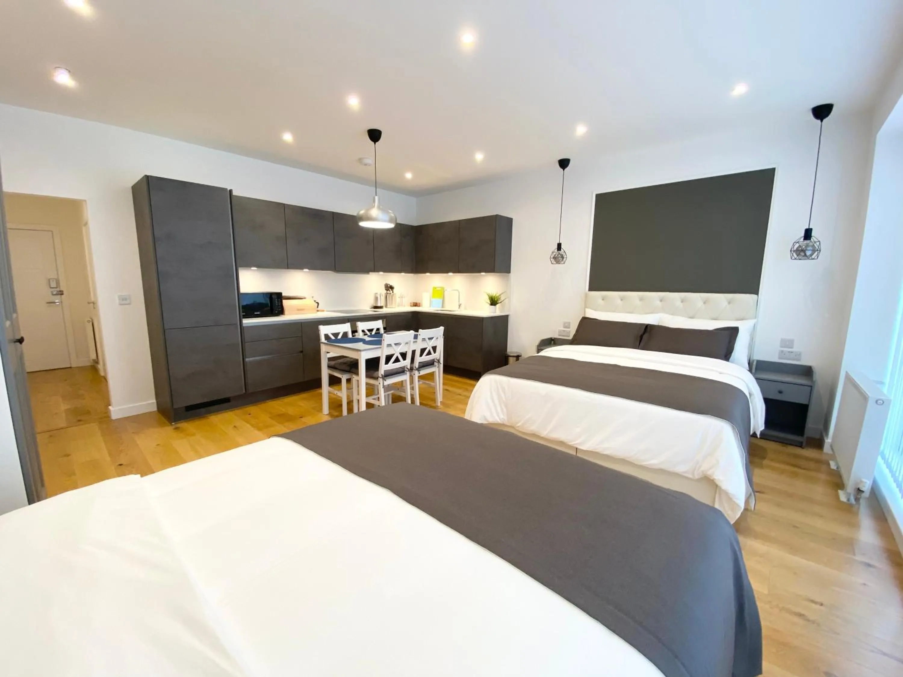 Photo of the whole room, Bed in Goodwin St