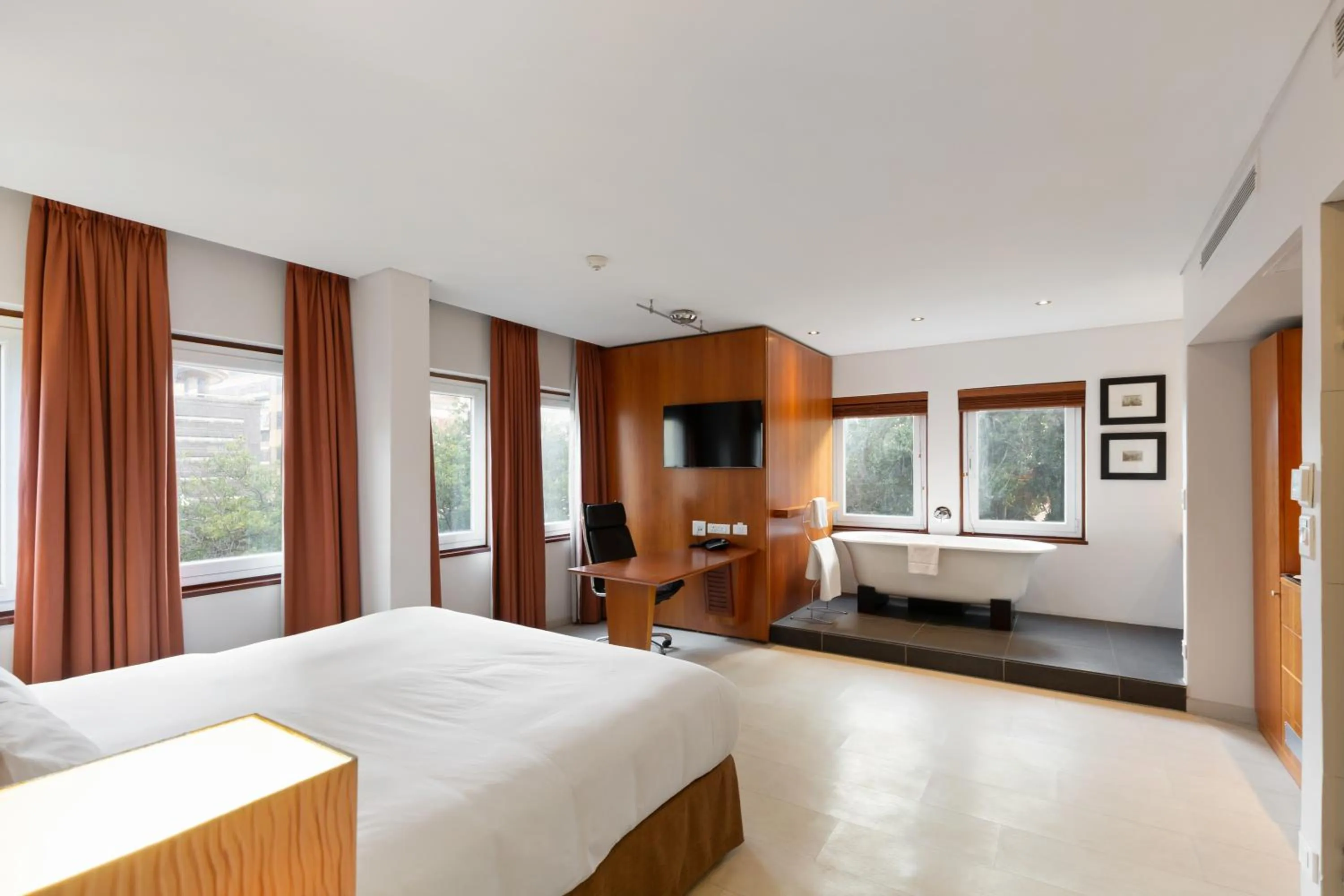 Bed in Neighbourgood East City