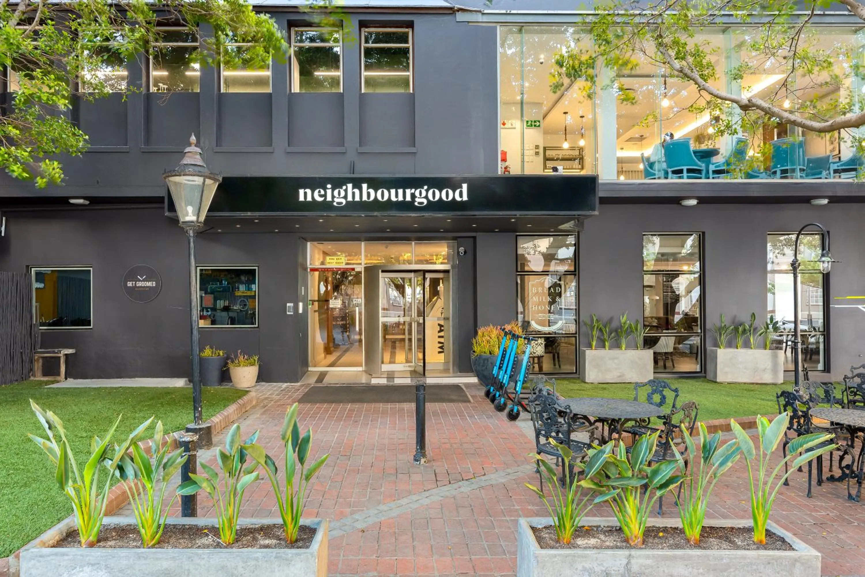 Property building in Neighbourgood East City