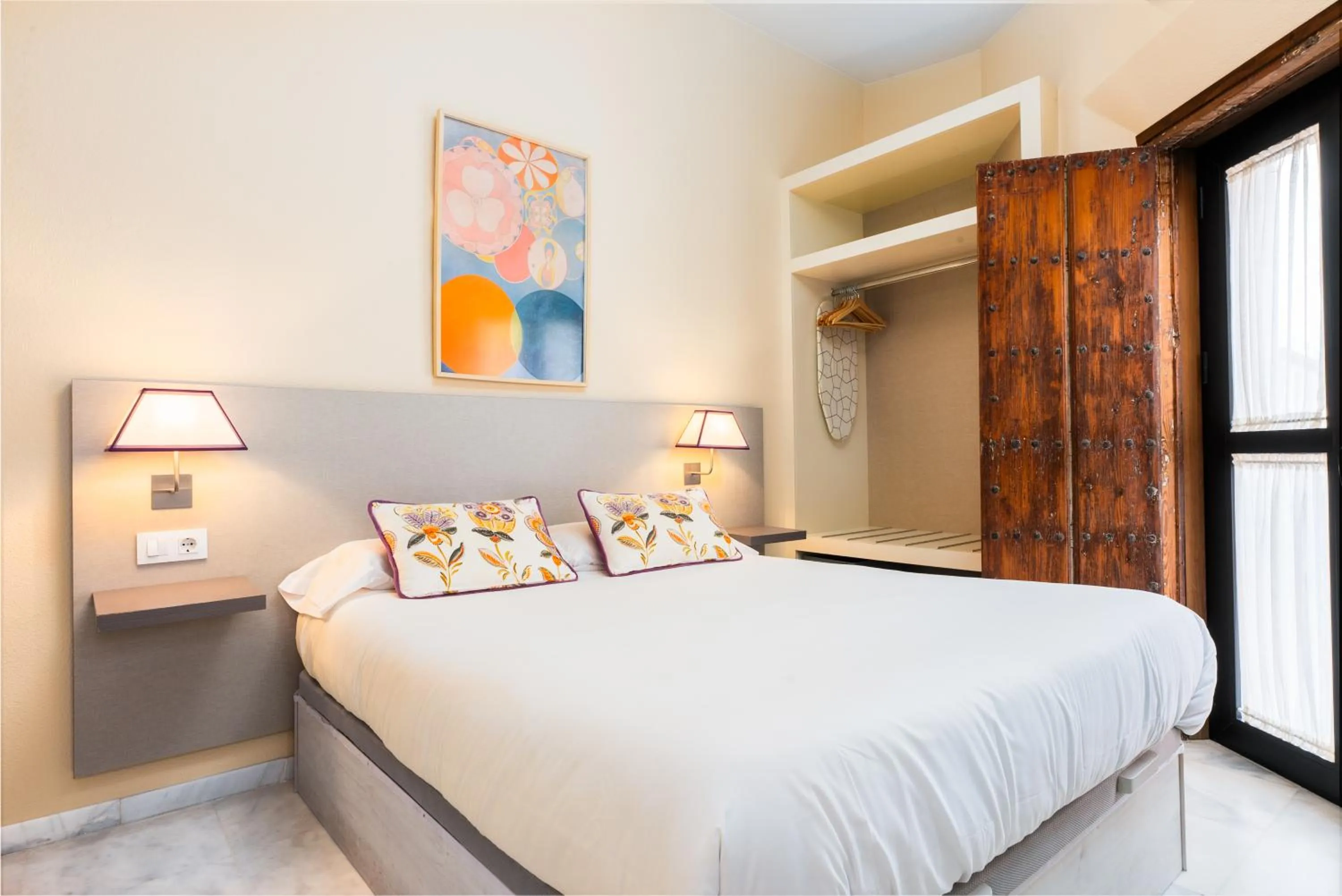 Bed in Smartr Sevilla Las Dueñas