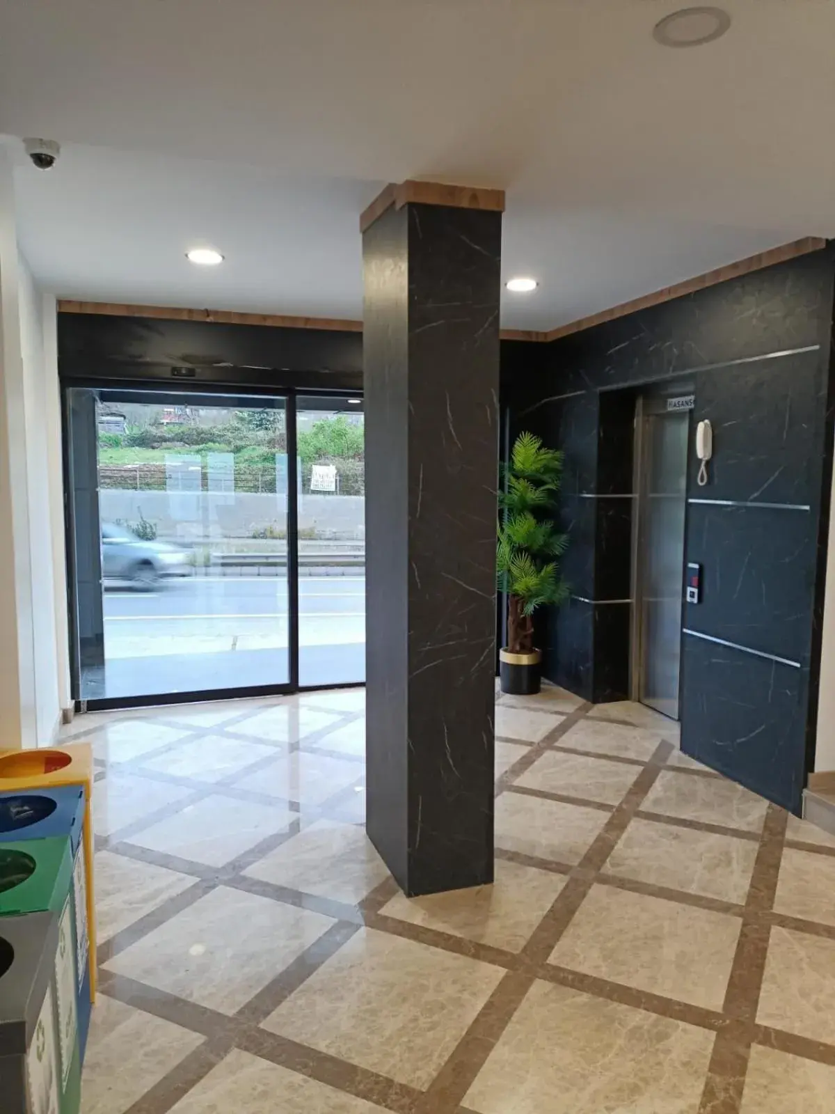 Facade/entrance in The Marine Hotel Facade/entrance in The Marine Hotel