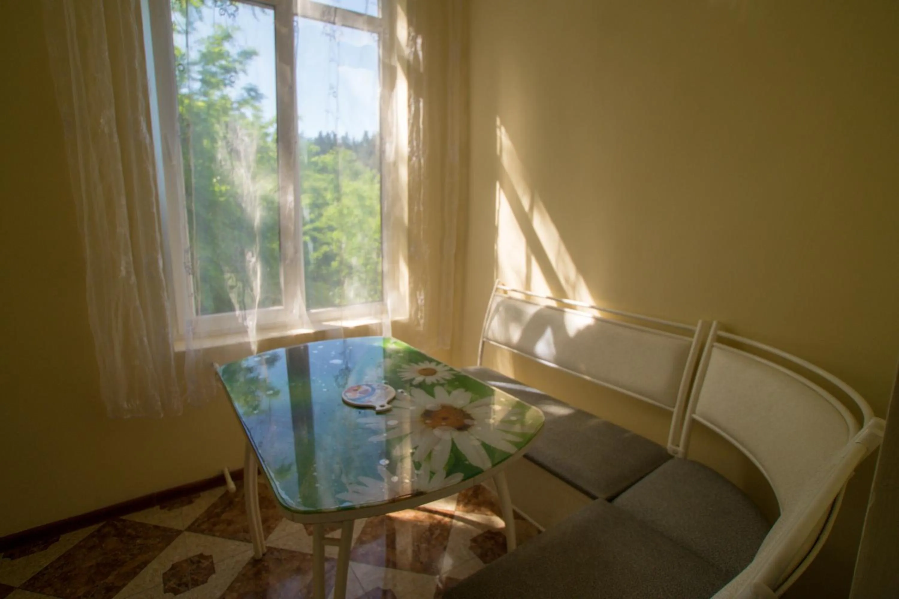 Communal kitchen in Bagrat Guest House