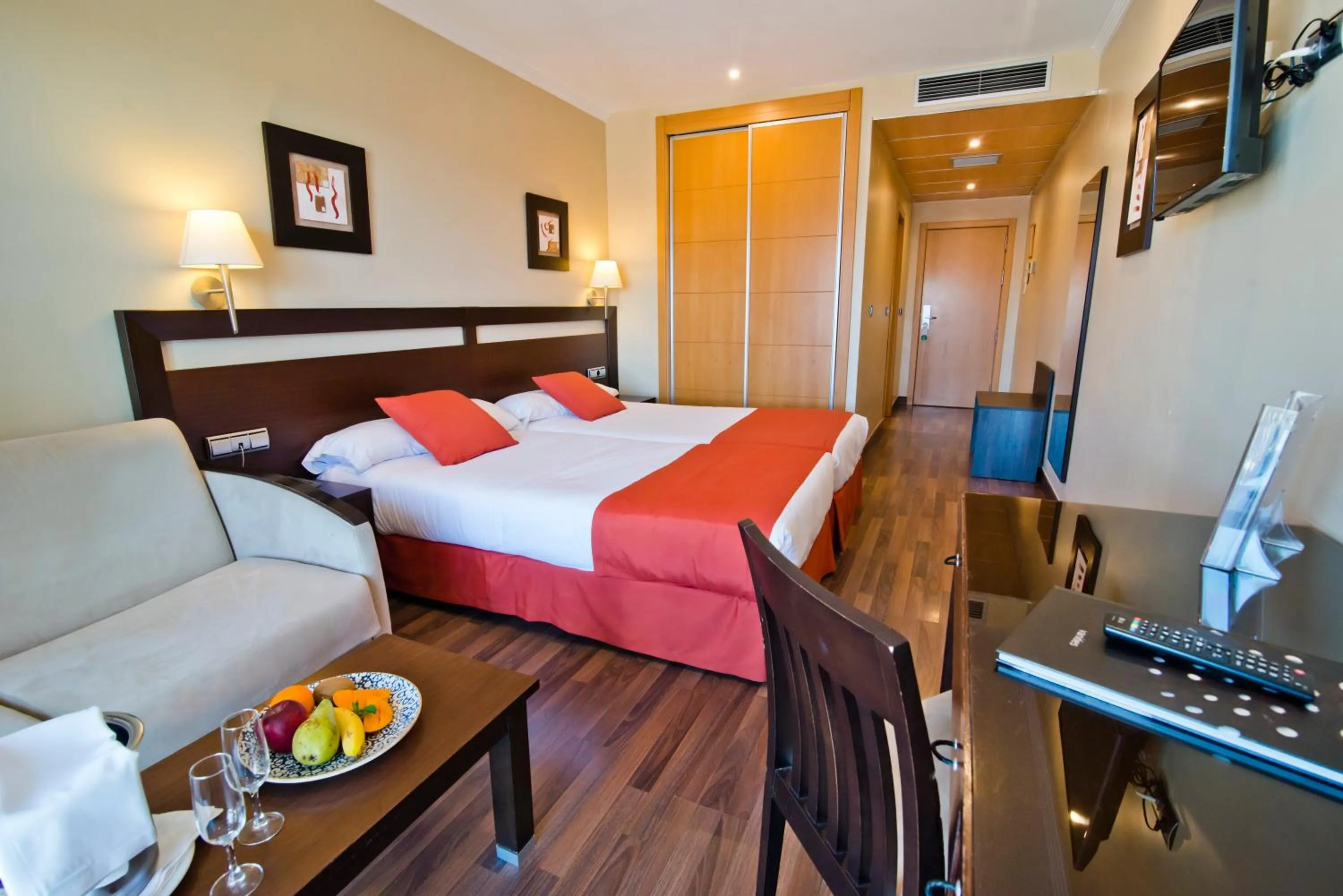 Bedroom, Bed in Bahía Almuñecar