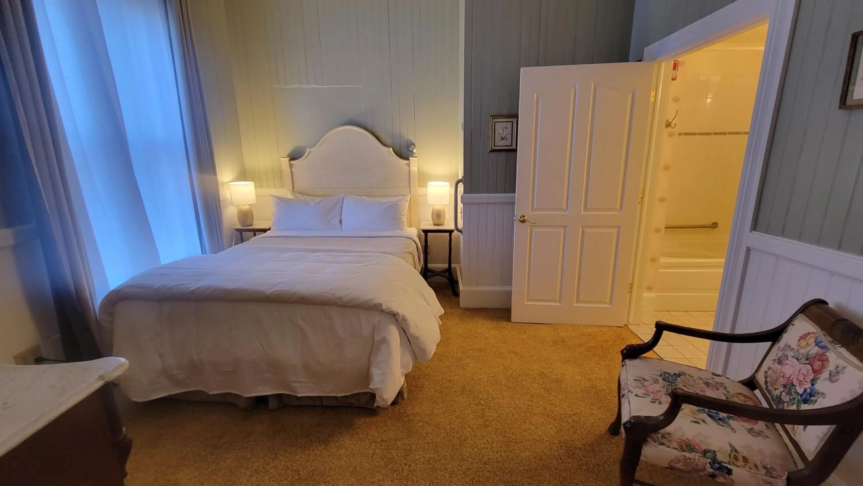 The Elizabeth Inn and Restaurant