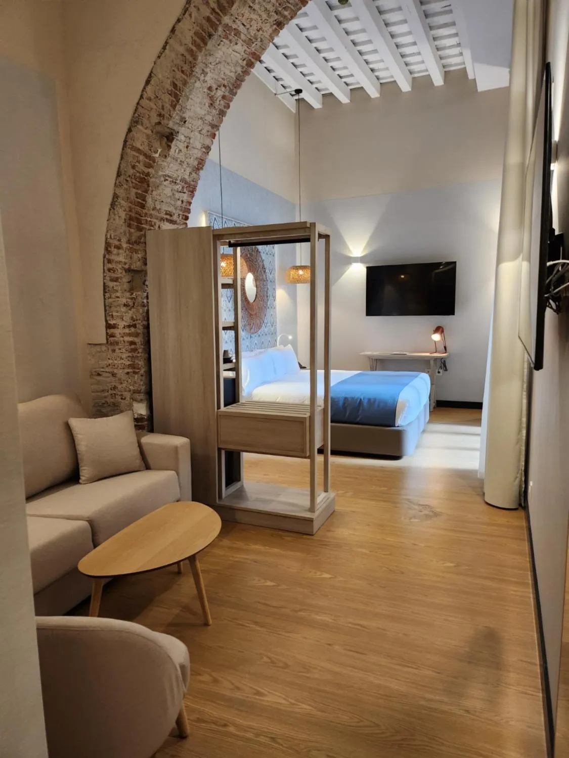 TV and multimedia, Bed in Soho Boutique Cádiz